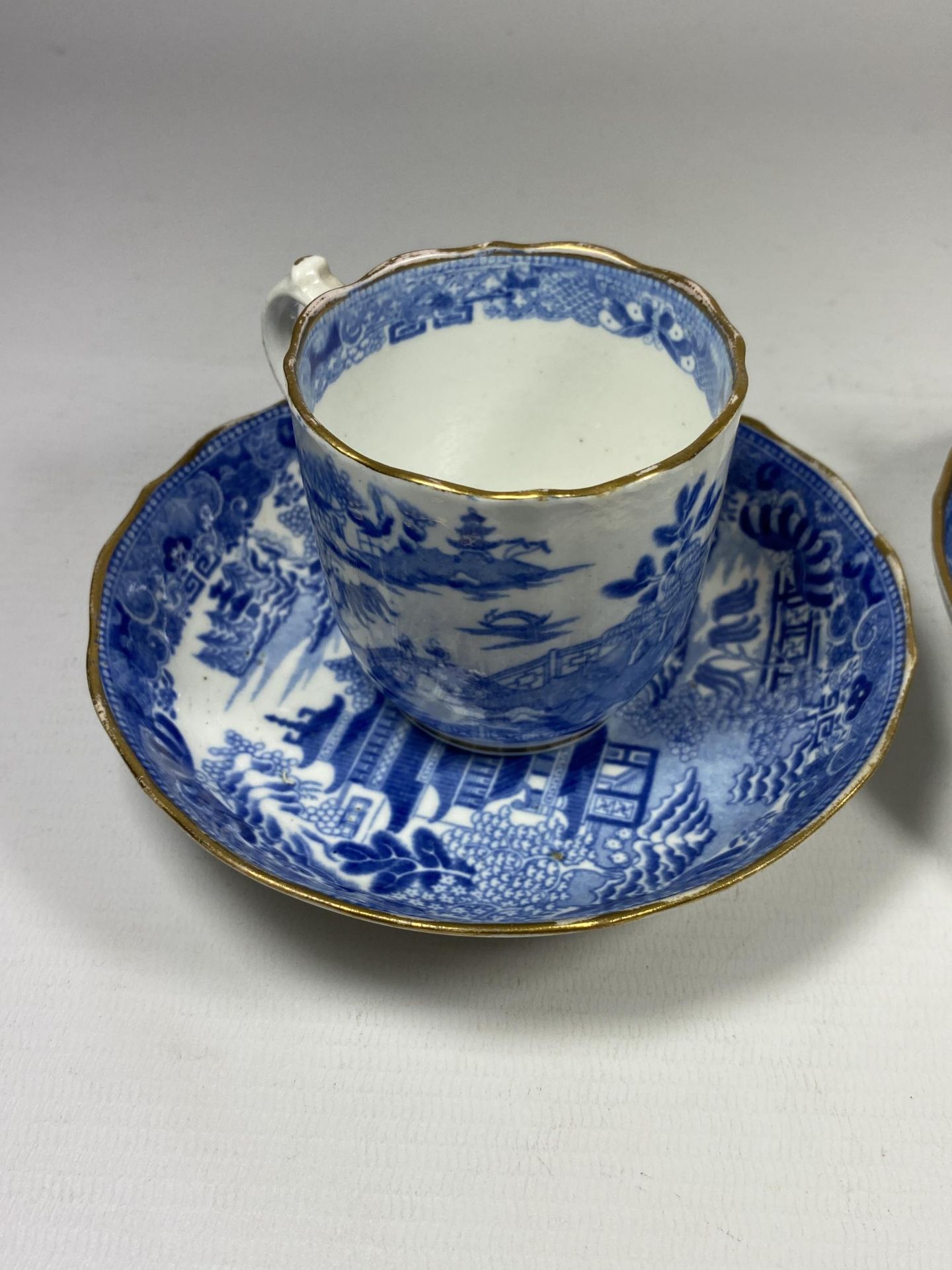 TWO CHINESE QING EXPORT BLUE AND WHITE PORCELAIN CUPS & SAUCERS, CUP HEIGHT 6.5CM - Image 2 of 6