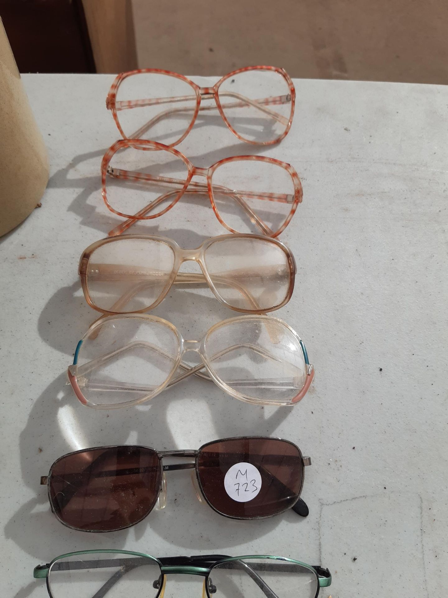 AN ASSORTMENT OF GLASSES AND SUN GLASSES ETC - Image 2 of 3