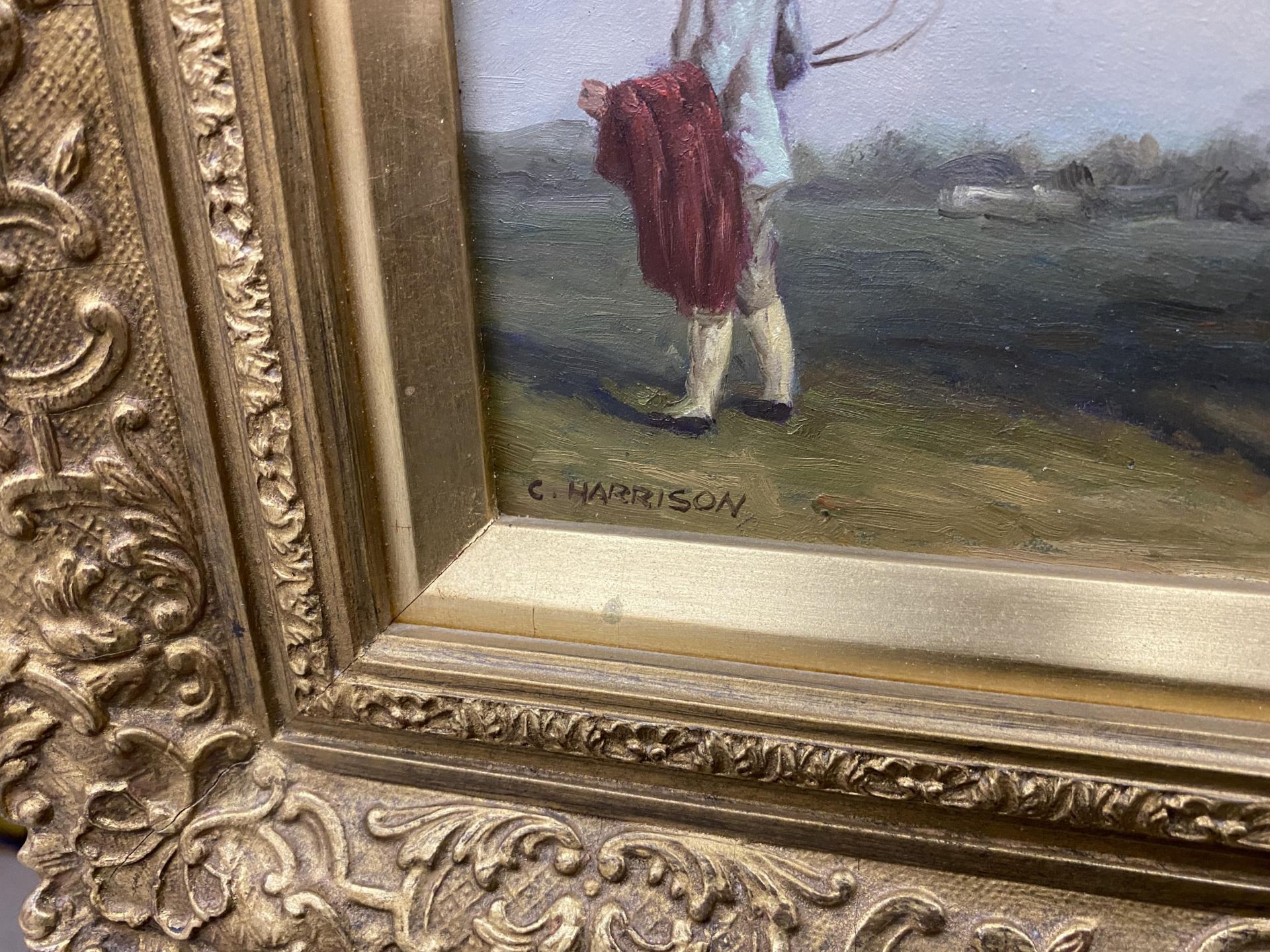 A GILT FRAMED OIL PAINTING OF A RACEHORSE, SIGNED C.HARRISON, 35 X 41CM - Image 3 of 3