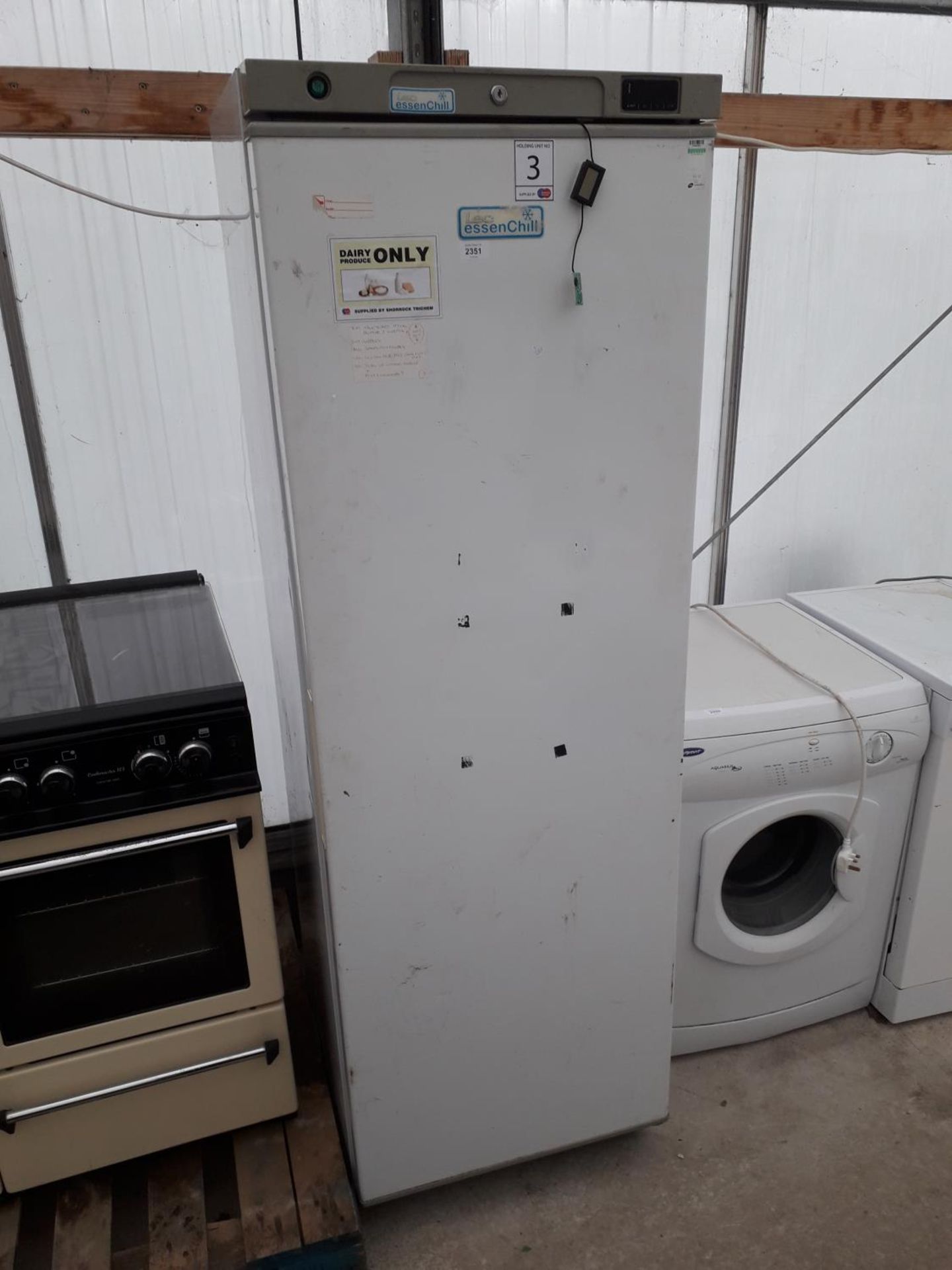 A WHITE LEC INDUSTRIAL UPRIGHT FRIDGE