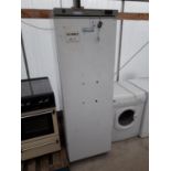 A WHITE LEC INDUSTRIAL UPRIGHT FRIDGE