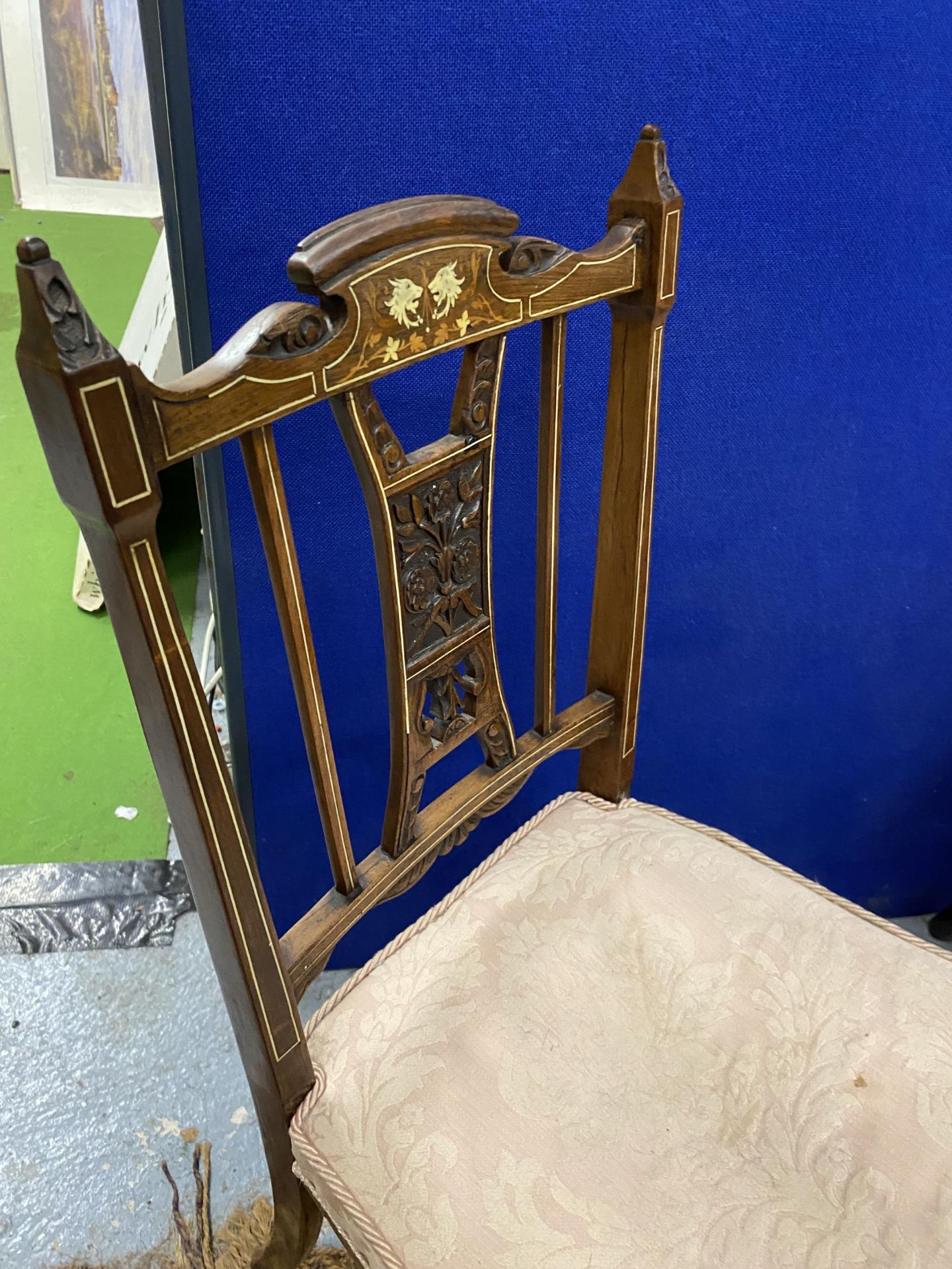 A PAIR OF EDWARDIAN INLAID BEDROOM CHAIRS - Image 2 of 4