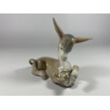 A LLADRO FIGURE OF A DONKEY