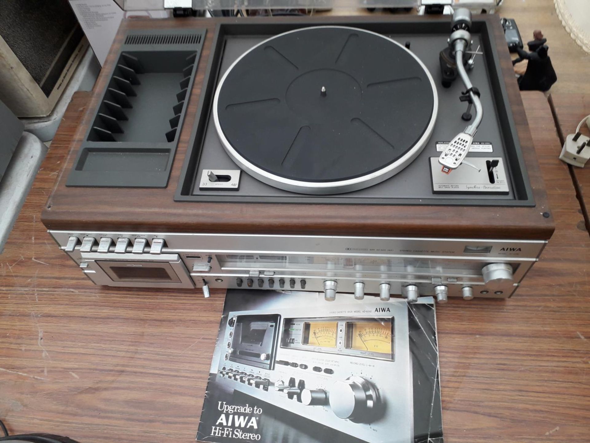 AN AIWA MODEL AF-5090 STEREO CASSETTE MUSIC SYSTEM - Image 2 of 3