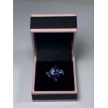 A 9CT GOLD, BLUE & PURPLE ABSTRACT STONE RING,WEIGHT 3.6G, BOXED