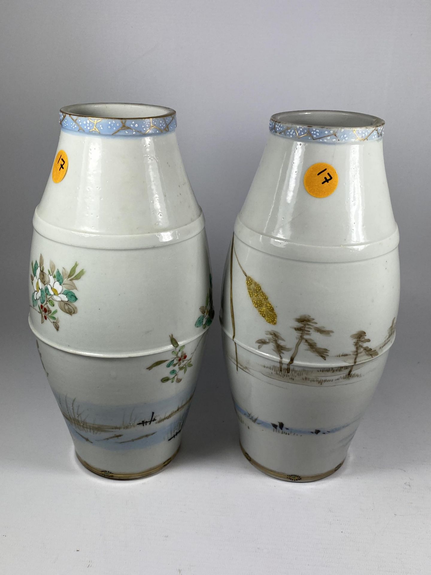 A PAIR OF JAPANESE EGGSHELL VASES WITH BIRD AND FLORAL DESIGN, UNMARKED TO BASE, HEIGHT 25CM - Image 2 of 4