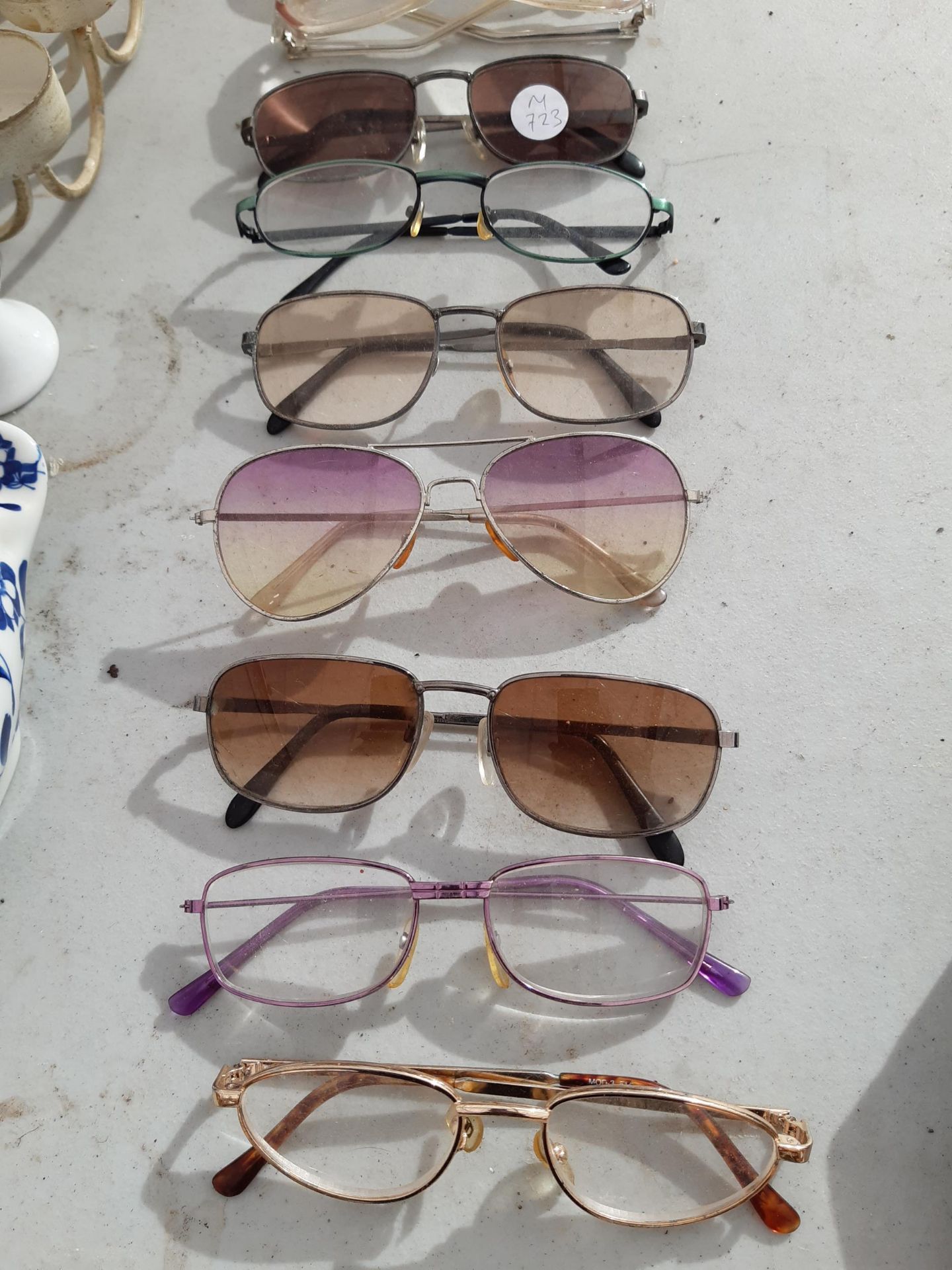 AN ASSORTMENT OF GLASSES AND SUN GLASSES ETC - Image 3 of 3