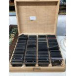A QUANTITY OF VINTAGE SLIDES IN A BOX TO INCLUDE MAINLY EQUESTRIAN