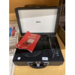 AN AS NEW AKAI RETRO PORTABLE RECORD PLAYER