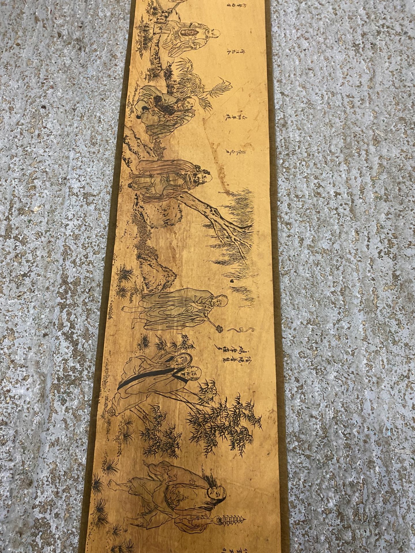 A LARGE 19TH CENTURY JAPANESE TAPESTRY SCROLL, LENGTH 370CM - Image 4 of 7