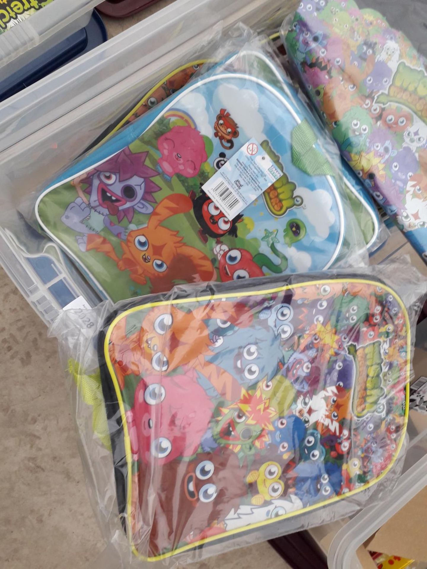 AN ASSORTMENT OF CHILDRENS BAGS ETC - Image 2 of 3