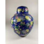 A CHINESE PEACH BLOSSOM PATTERN GINGER JAR, HEIGHT 28CM