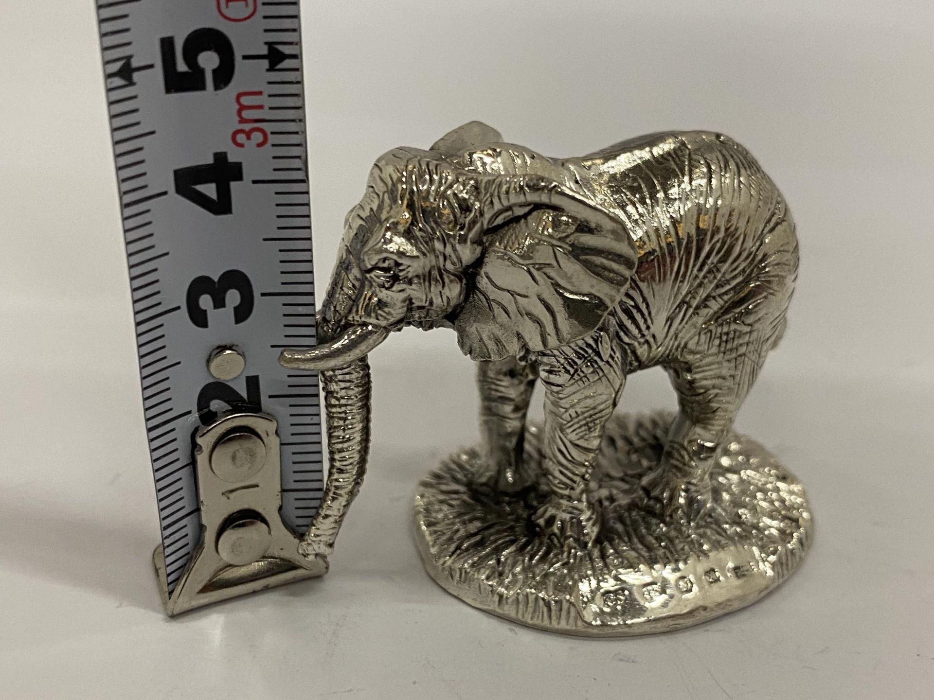 A HALLMARKED SILVER FILLED CAMELOT SILVERWARE LTD ELEPHANT FIGURE - Image 4 of 4