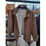 A SHEEP SKIN STYLE GENTS JACKET