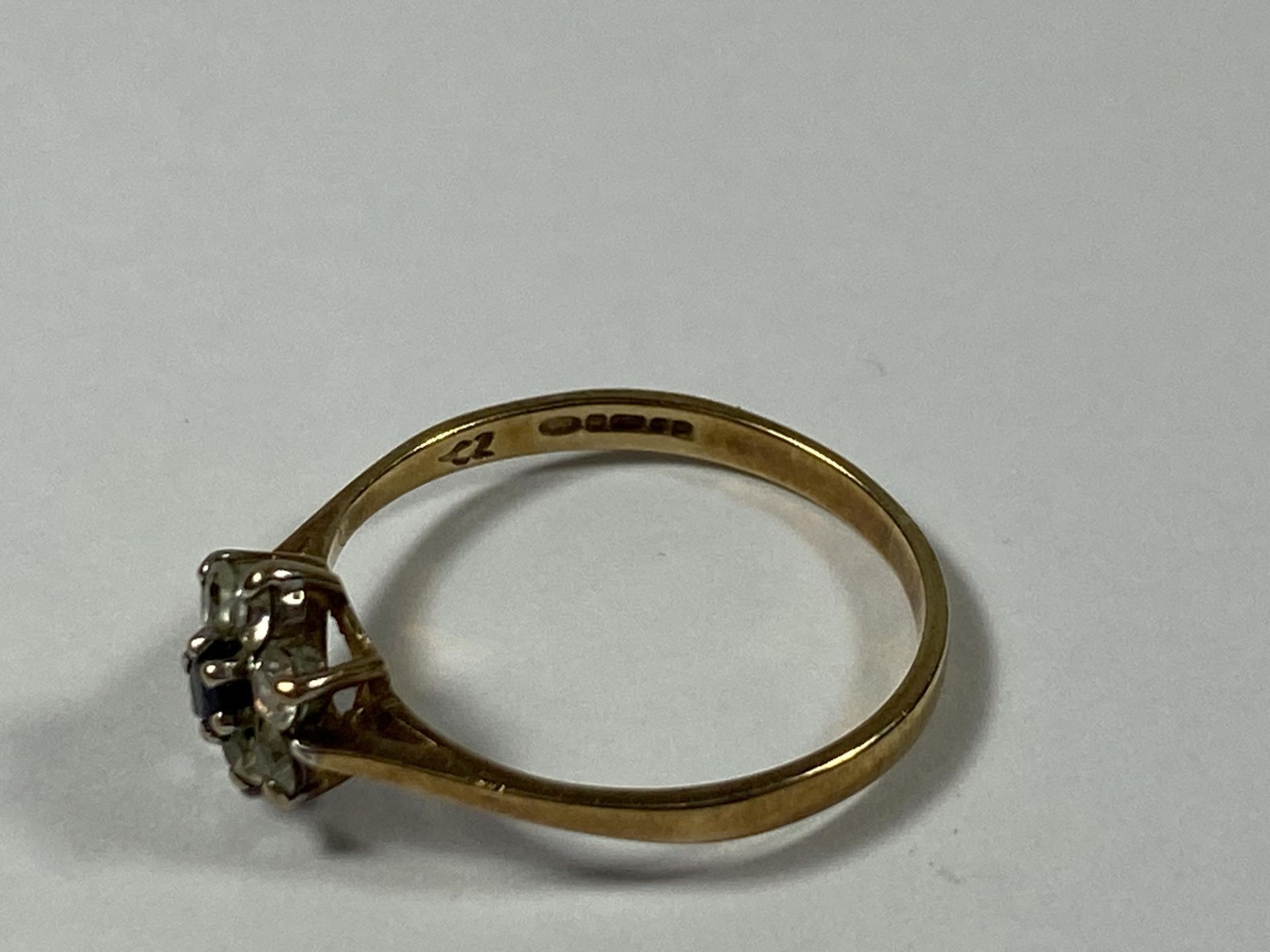 A 9CT GOLD SAPPHIRE & CZ CLUSTER RING, WEIGHT 1.2G - Image 2 of 2