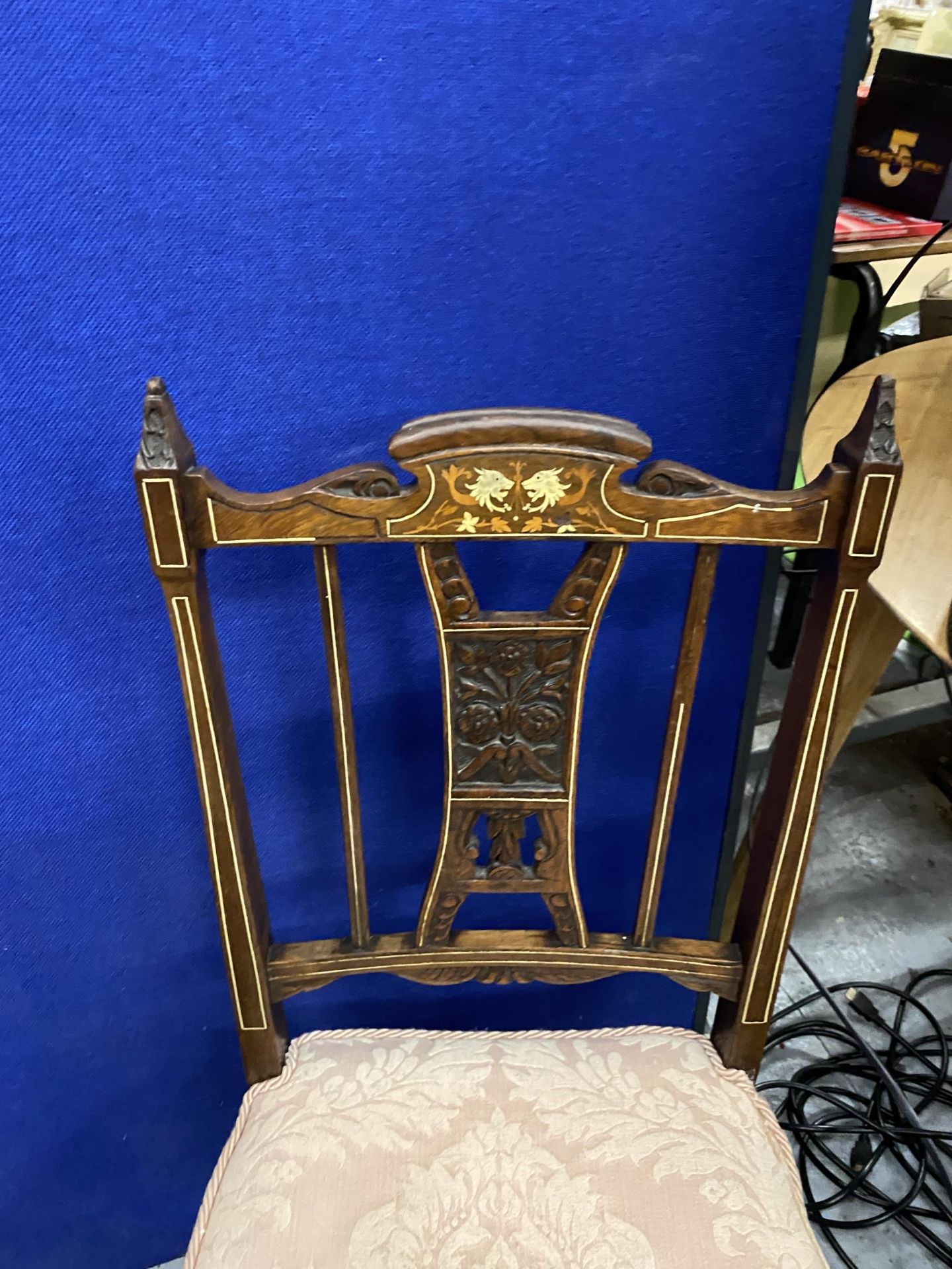 A PAIR OF EDWARDIAN INLAID BEDROOM CHAIRS - Image 3 of 4