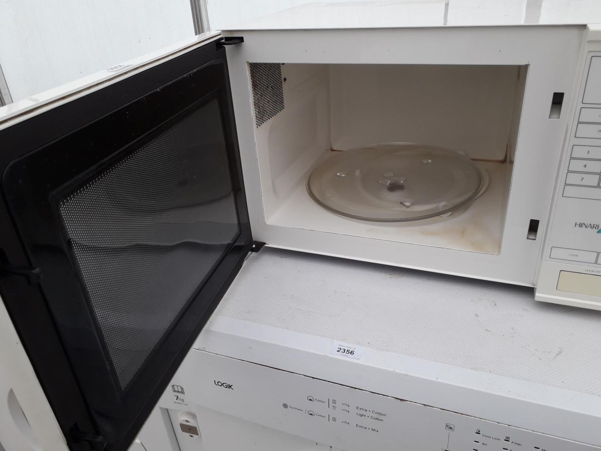 A WHITE AND BLACK HINARI LIFESTYKE MICROWAVE OVEN - Image 2 of 2