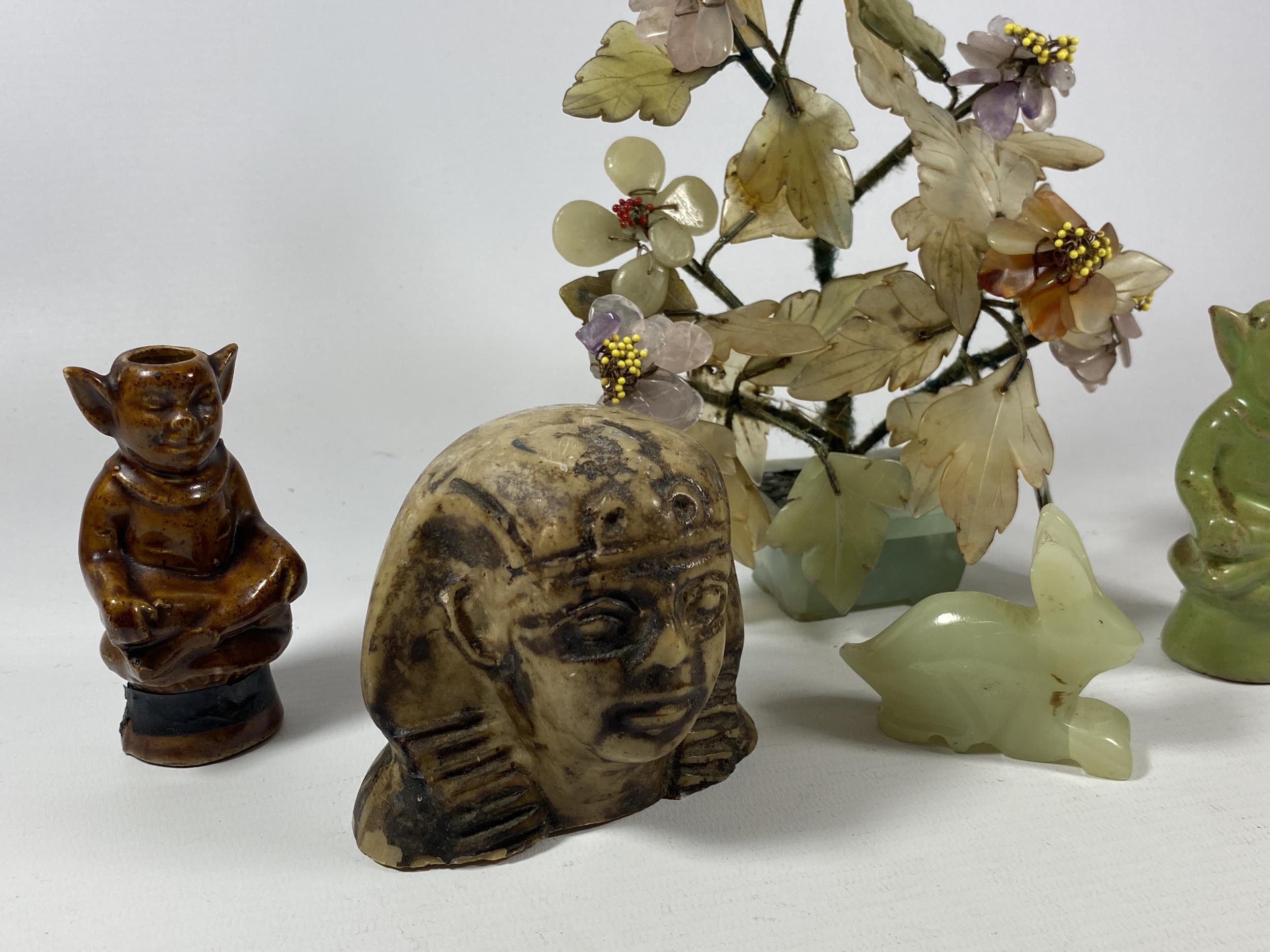 A MIXED GROUP OF ORIENTAL ITEMS TO INCLUDE JADE TYPE ELEPHANT, PLANT, EGYPTIAN HEAD ETC, PLANT - Image 2 of 3
