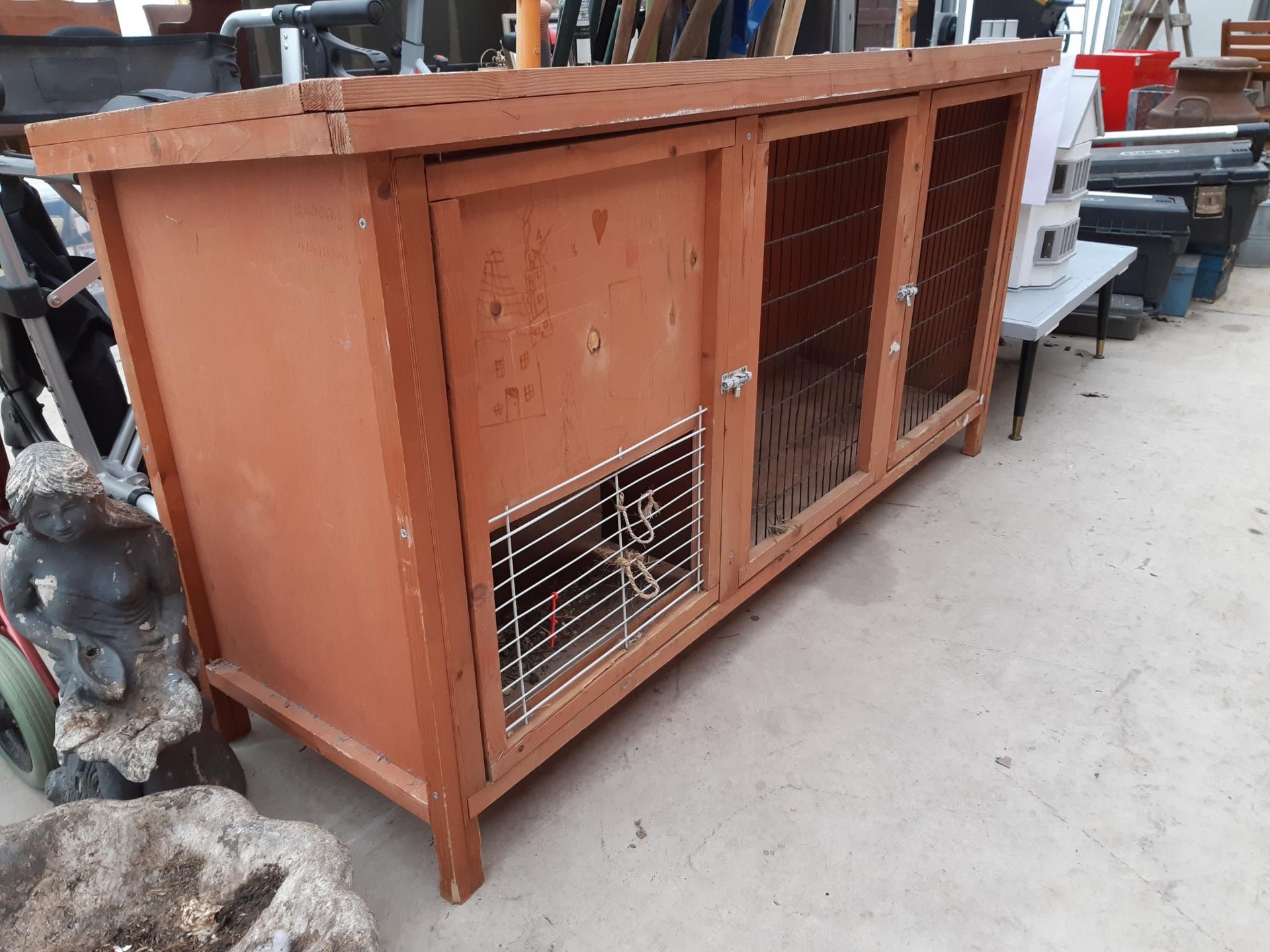 A LARGE WOODEN PET HUTCH WITH MESH FRONT - Image 2 of 3