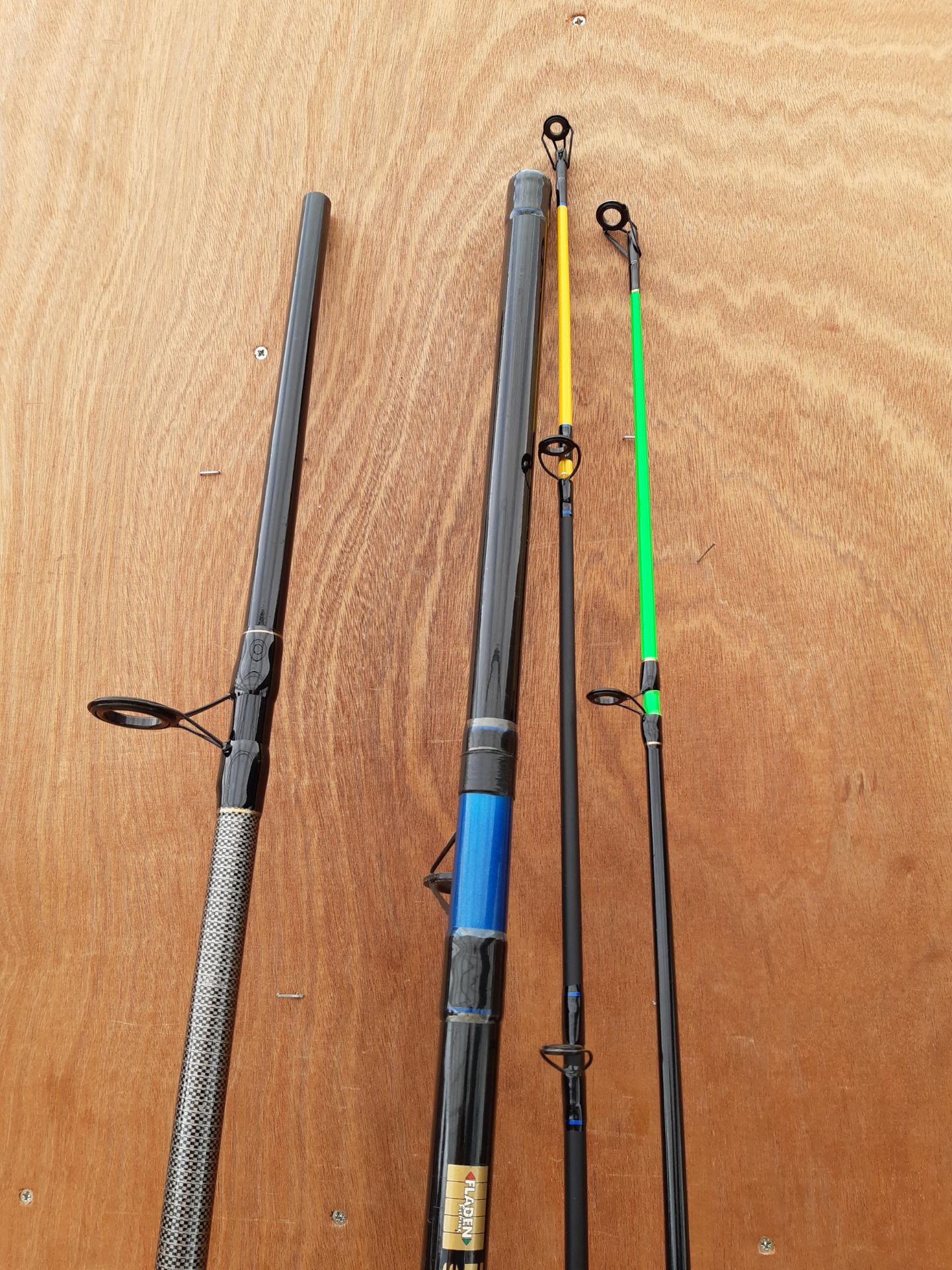 TWO BEACH FISHING RODS TO INCLUDE A FLADEN POWERSTICK 12FT AND A 12FT GRANDESLAM SEAMASTER TO ALSO - Image 2 of 4
