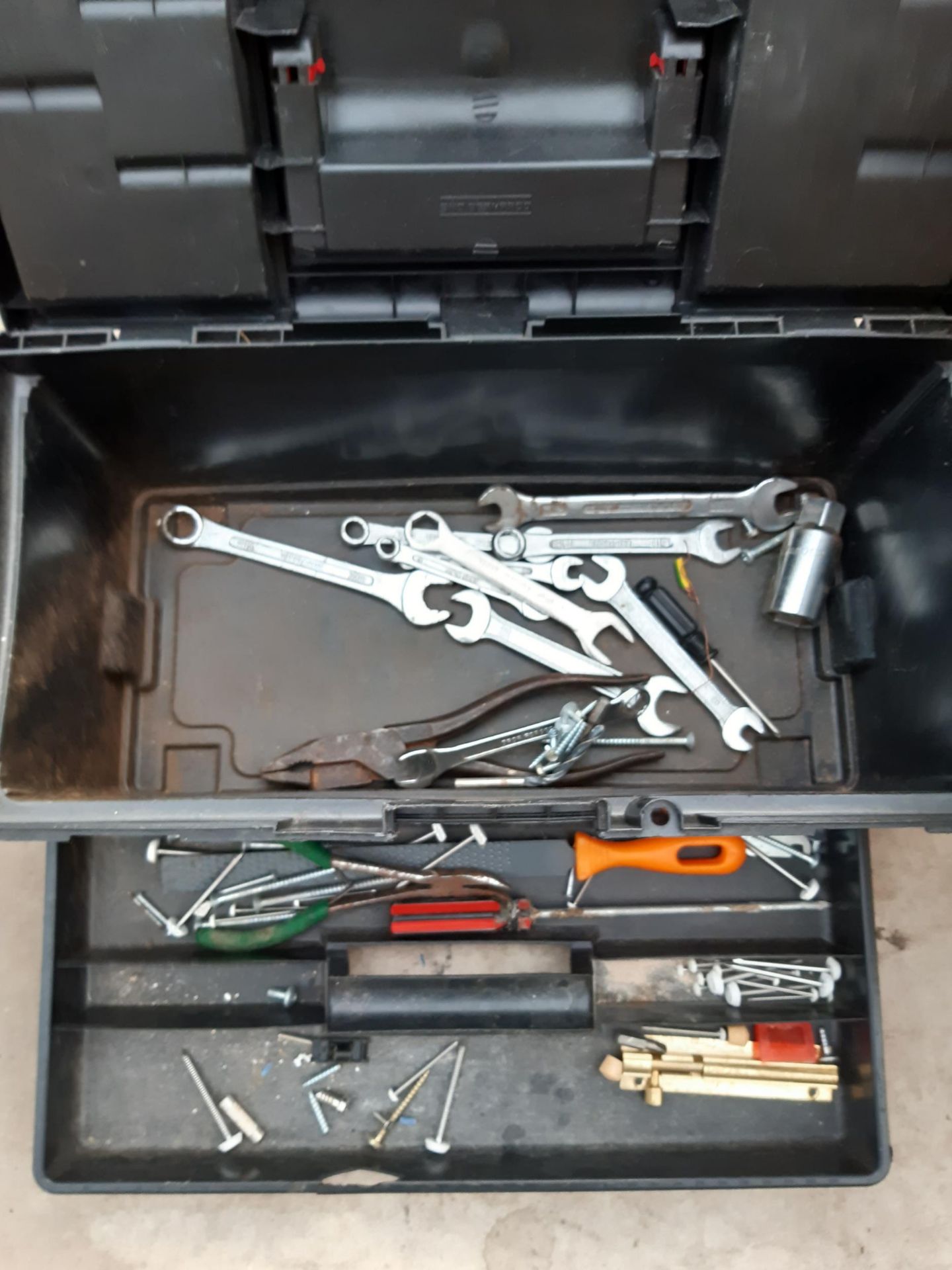 AN ASSORTMENT OF TOOLS TO INCLUDE SPANNERS AND FILES ETC - Image 3 of 3