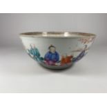 A LATE 18/19TH CENTURY CHINESE EXPORT PORCELAIN BOWL WITH FIGURAL DESIGN, DIAMETER 20CM