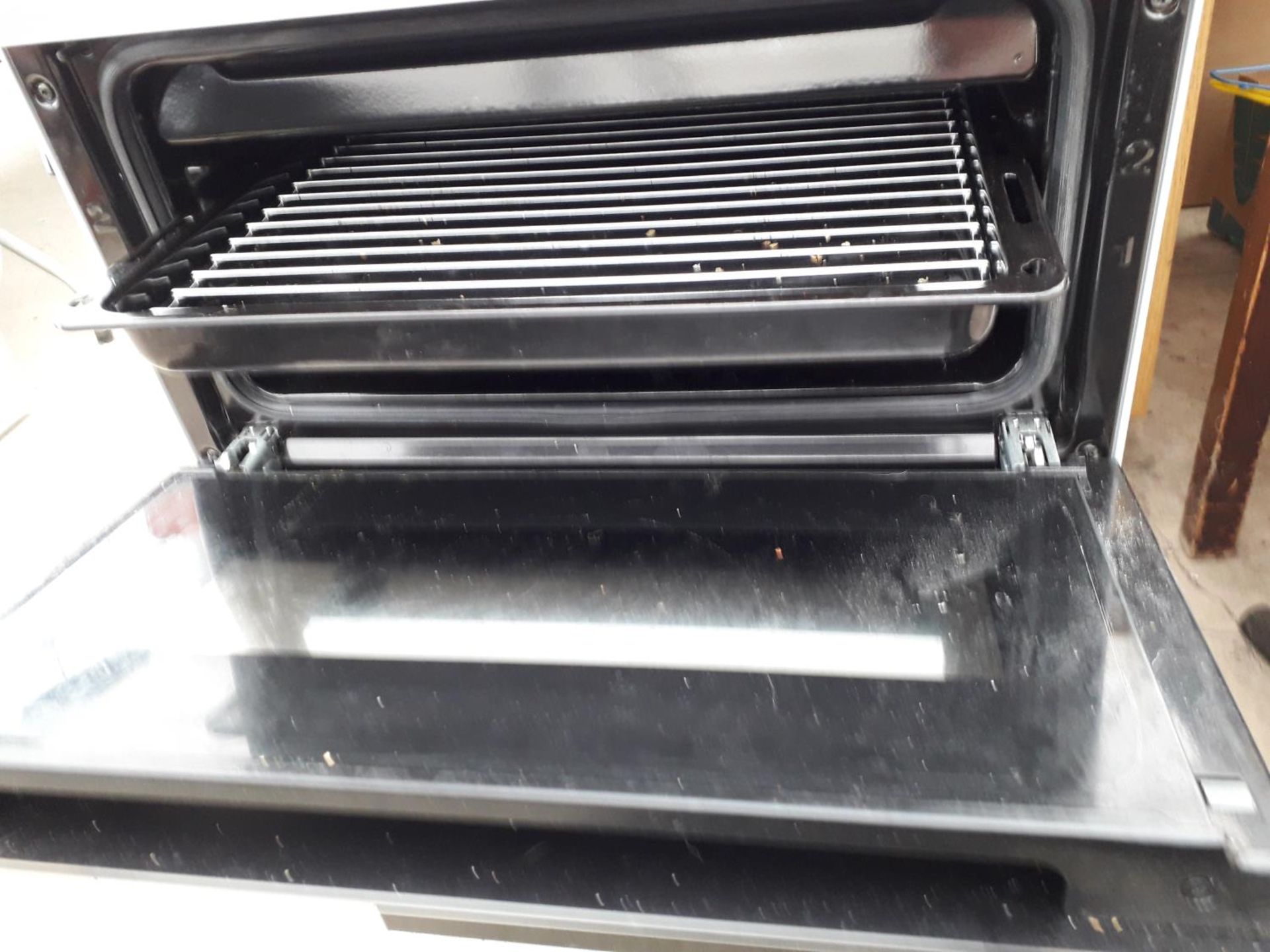 A WHITE BEKO FREESTANDING ELECTRIC OVEN AND HOB BELIEVED WORKING BUT NO WARRANTY - Image 4 of 4