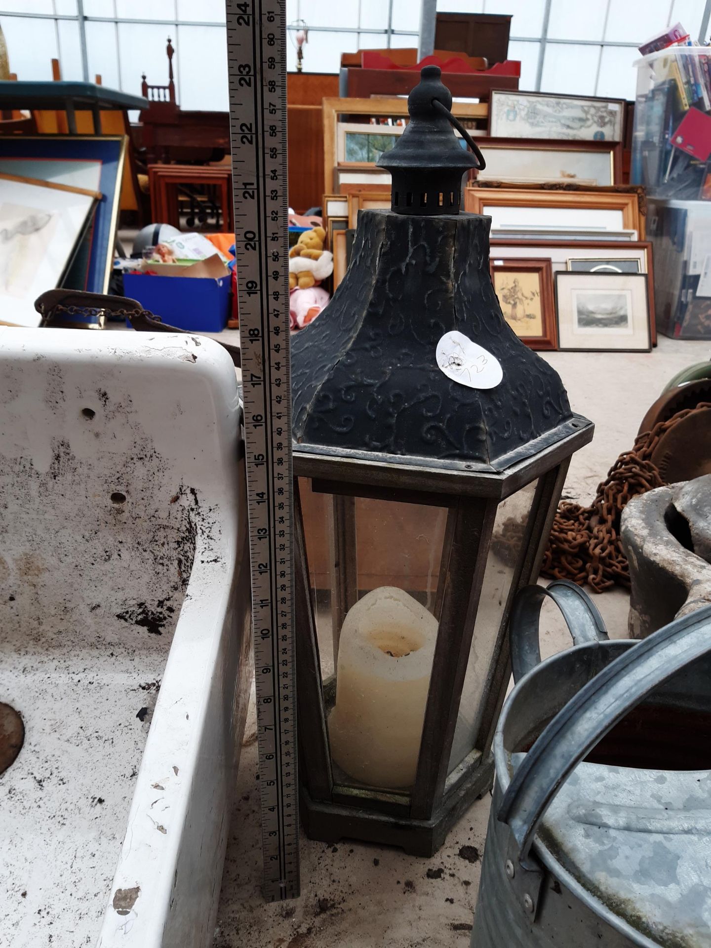 A WHITE BELFAST SINK, A GALVANISED WATERING CAN AND A CANDLE LANTERN - Image 4 of 4