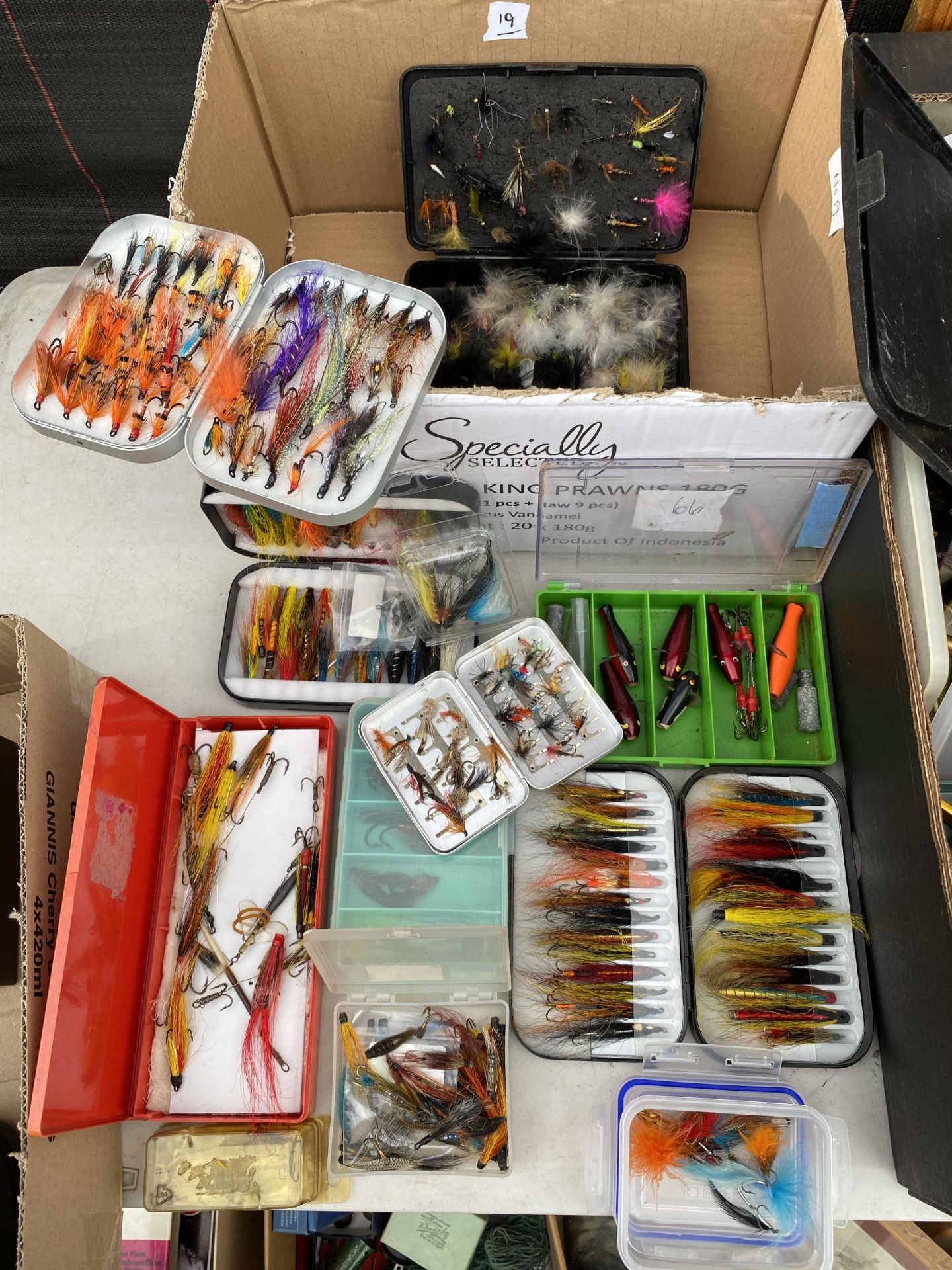 A LARGE SELECTION OF FISHING FLIES, SALMON, TROUT AND TUBE FLIES TO INCLUDE SOME IN WHEATLEY BOXES