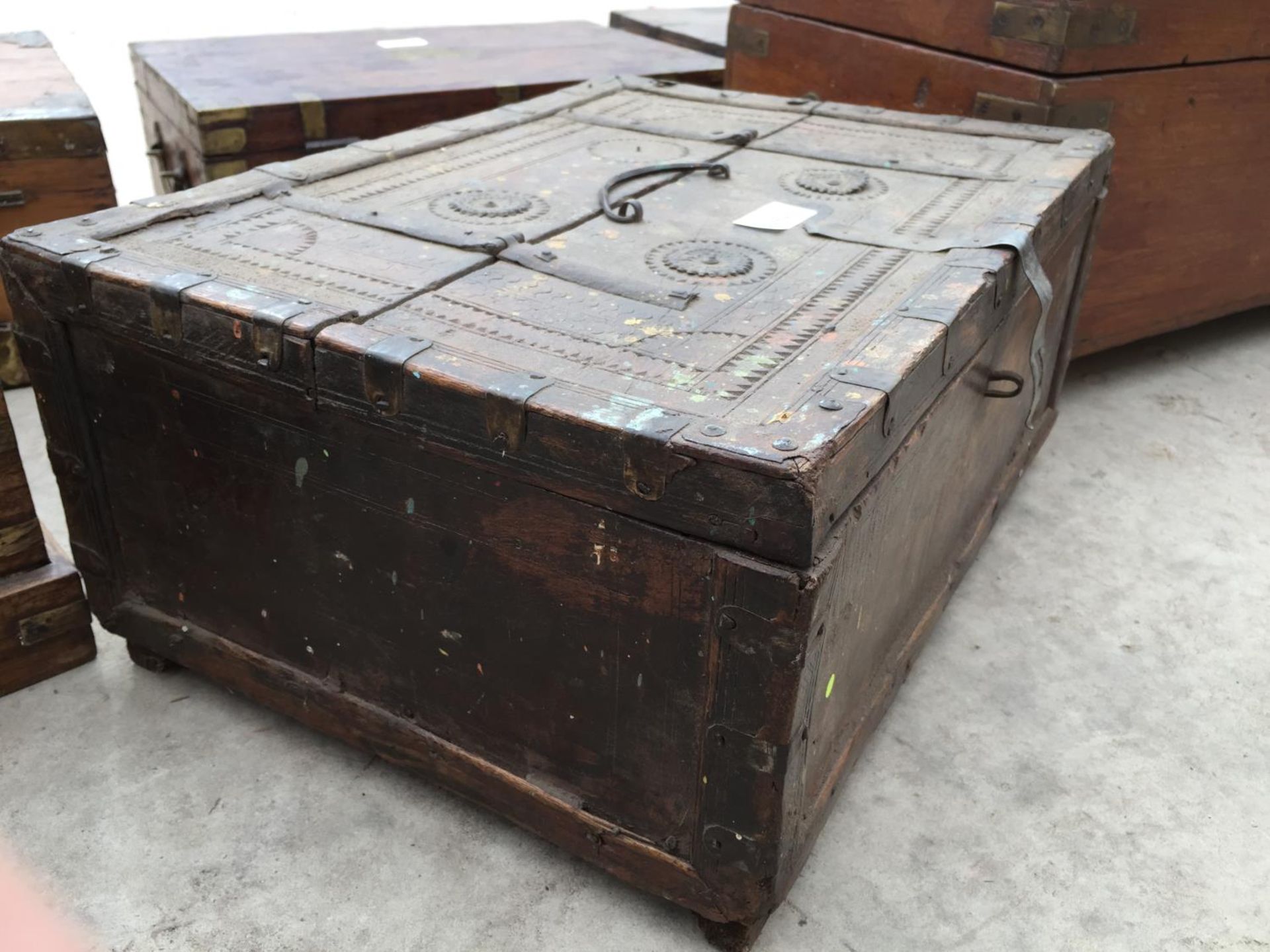 AN INDIAN HARDWOOD BOX WITH METAL STRAPWORK + DECORATION, 17" WIDE - Image 2 of 3