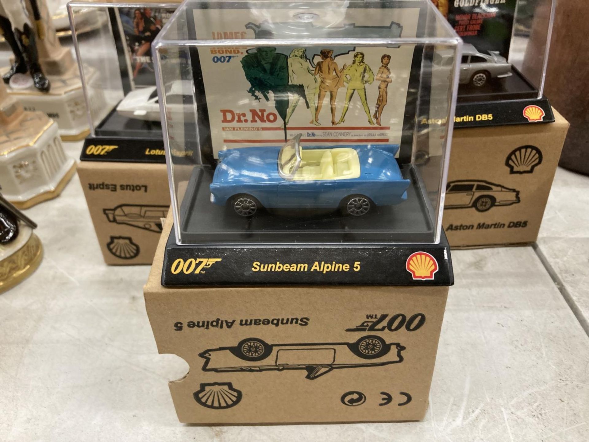 FIVE BOXED ESSO 007 JAMES BOND CARS TO INCLUDE ASTON MARTIN DB5, SUNBEAM ALPINE 5, LOTUS ESPRIT, ETC - Image 2 of 6