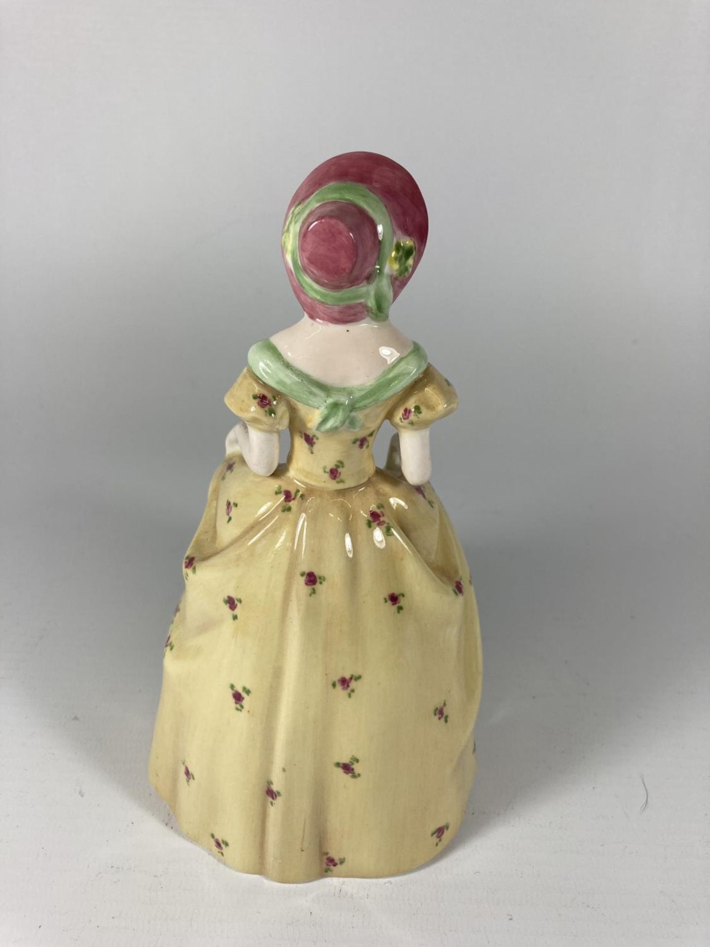 A COALPORT FIGURINE - Image 2 of 3