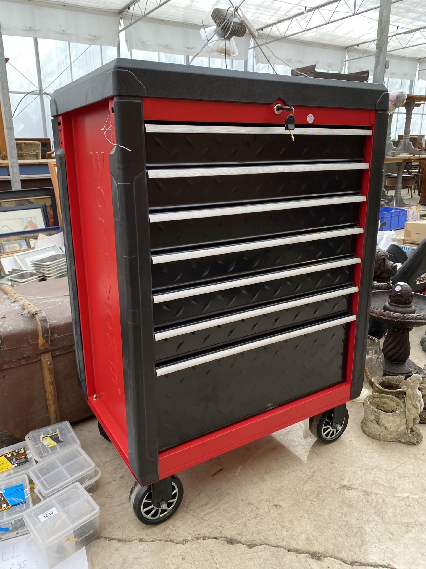 A HEAVY DUTY WORKZONE FOUR WHEELED TOOL CABINET - Image 2 of 5