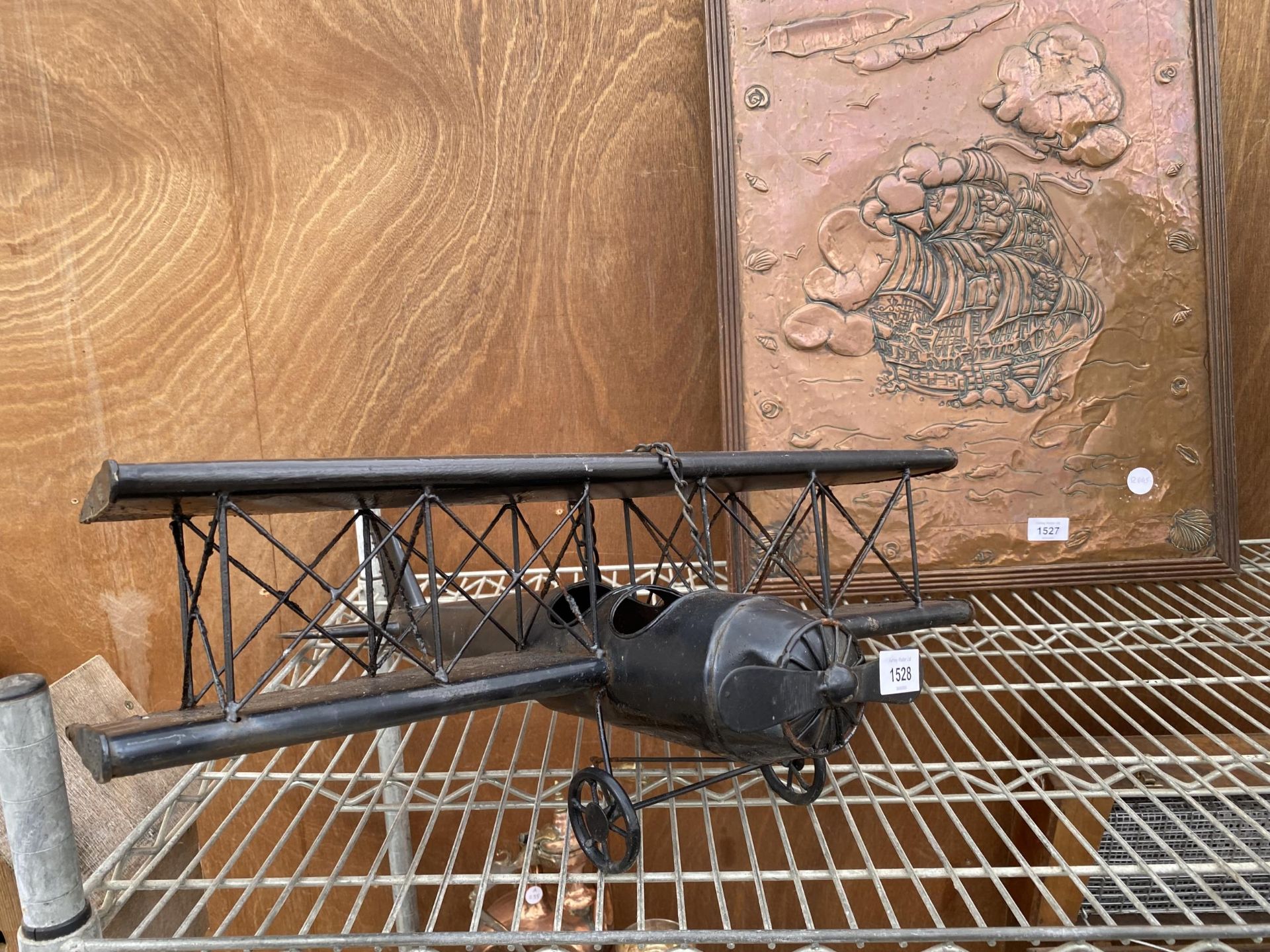 A VINTAGE STYLE METAL AREOPLANE