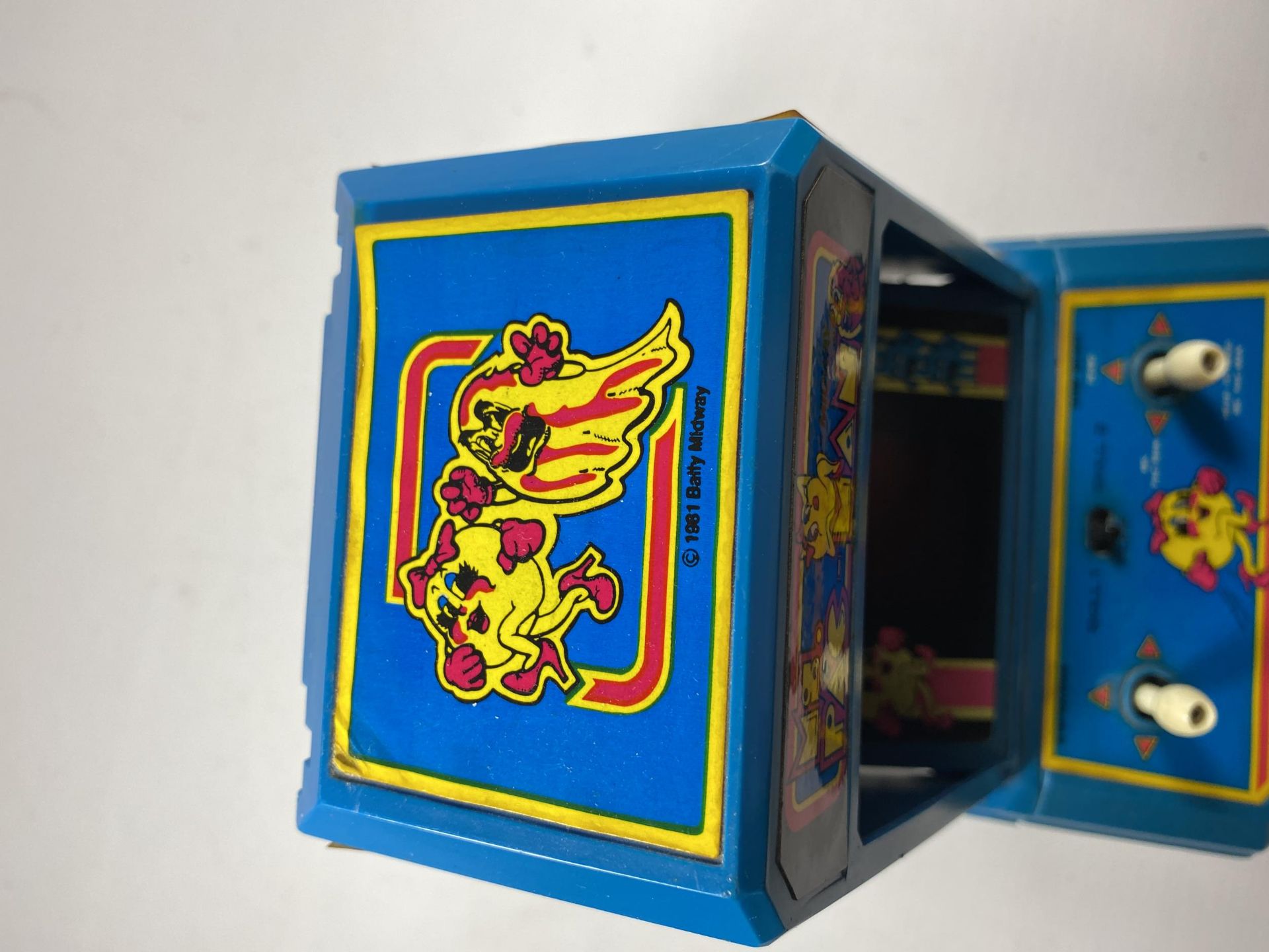 A RETRO COLECO PAC MAN MIDWAY TABLE TOP ARCADE GAME - Image 5 of 5