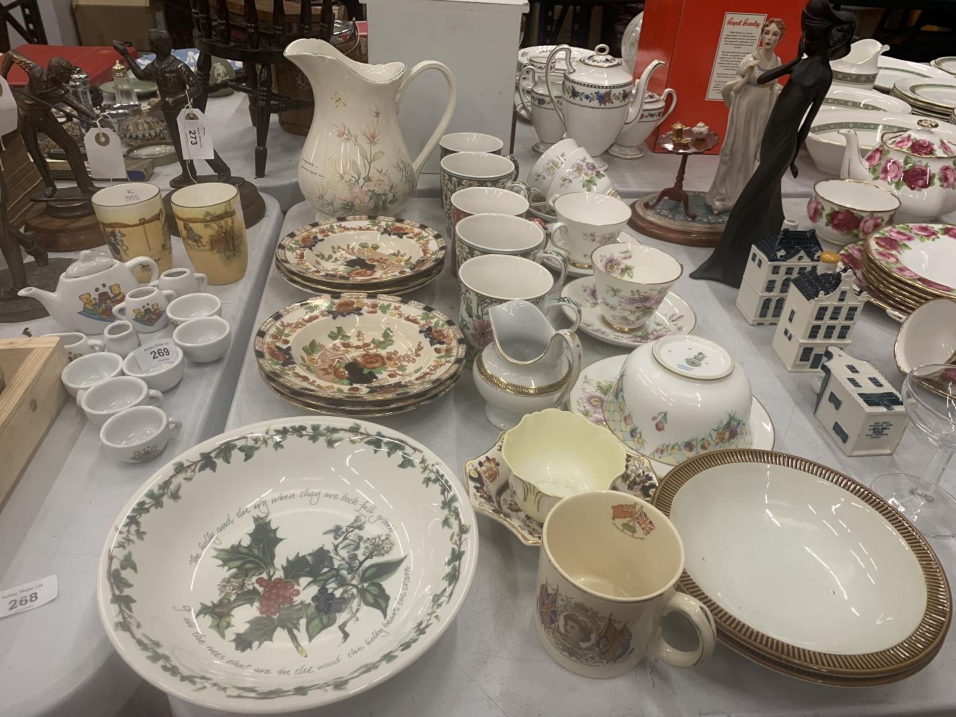 A LARGE QUANTITY OF CERAMICS AND CHINA TO INCLUDE ROYAL DOULTON 'PASSION FLOWER' CUPS AND SAUCERS,