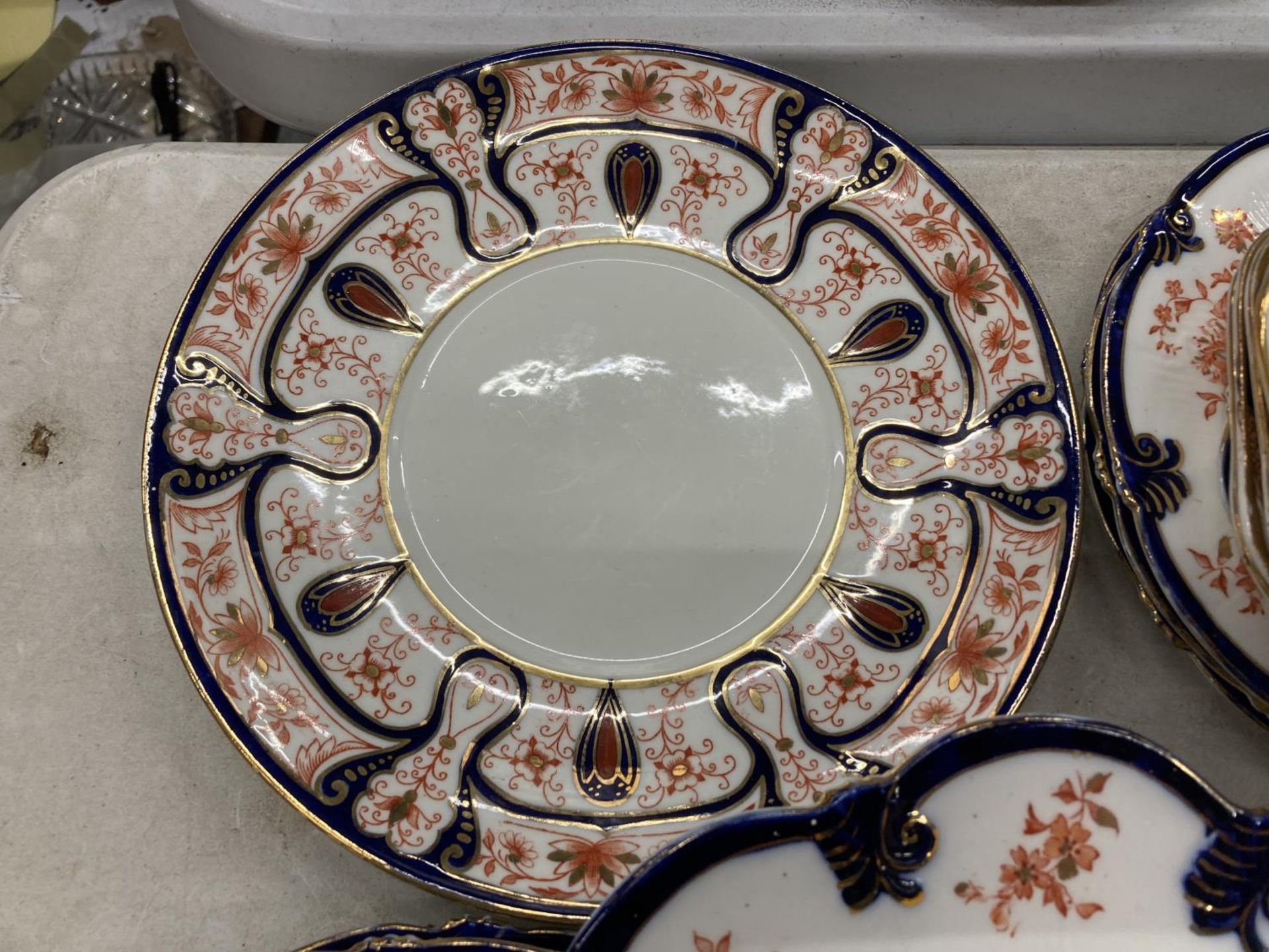 A COLLECTION OF ANTIQUE DAISY SHAPED PLATES PLUS CARLISLE WARE BURGESS BROTHERS BOWLS - Image 5 of 6
