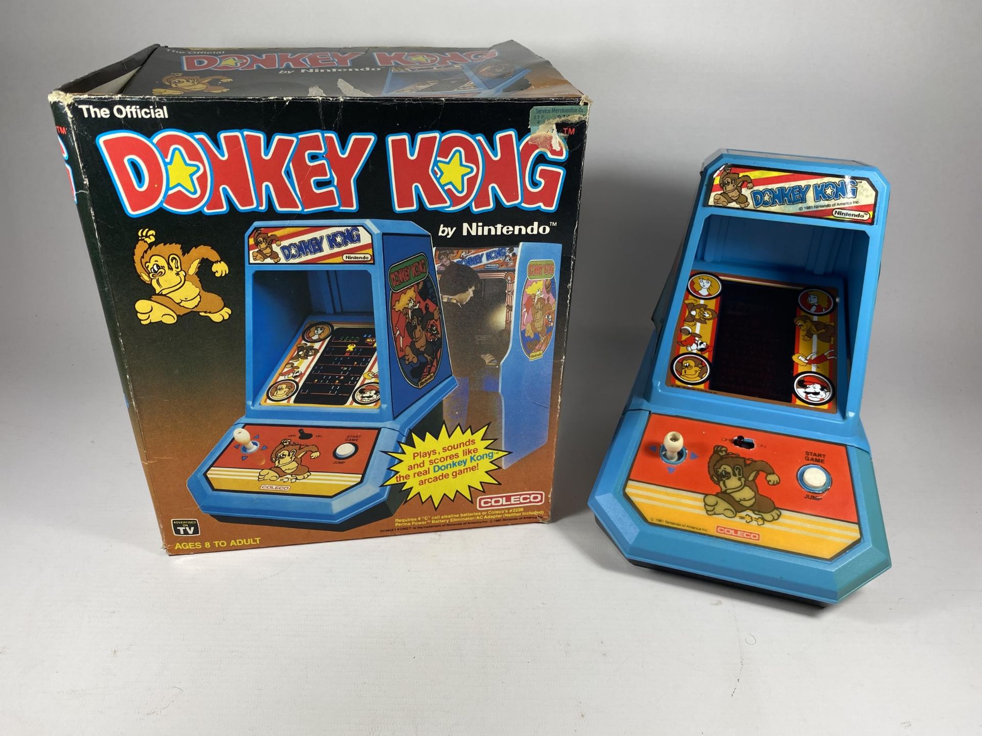 A BOXED RETRO 1981 NINTENDO DONKEY KONG ARCADE GAME