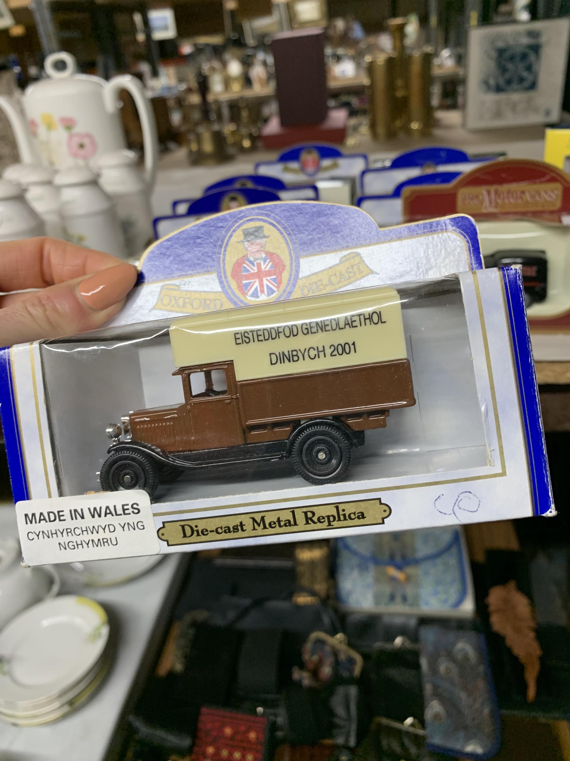 TEN BOXED MODEL OXFORD AND LLEDO DIECAST VEHICLES - Image 3 of 3