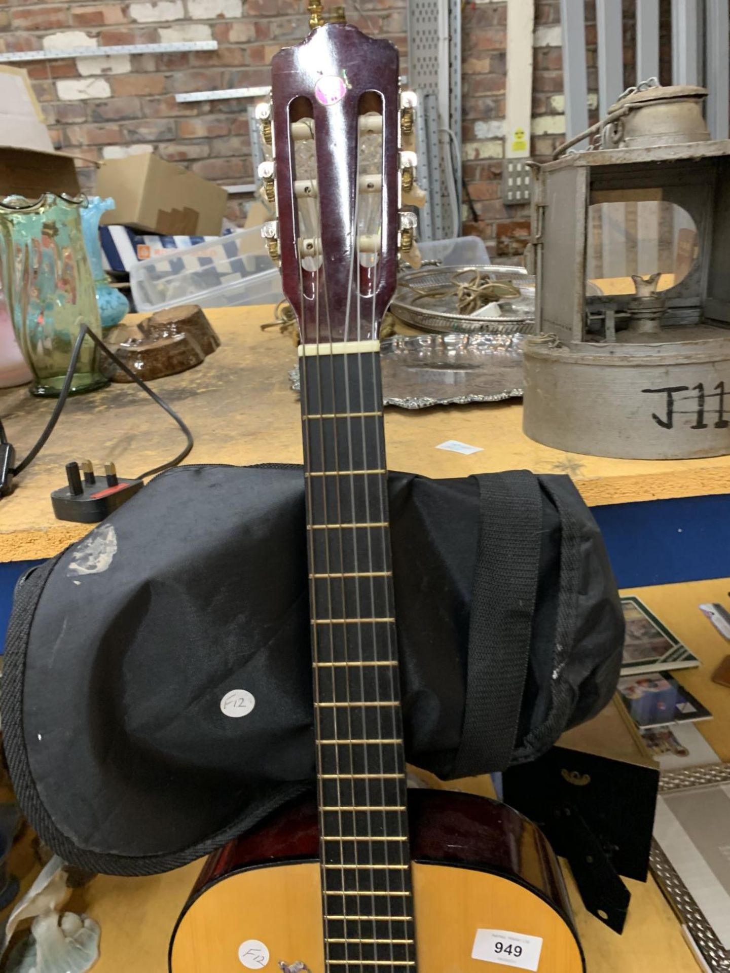 AN ENCORE CHILD'S ACOUSTIC GUITAR WITH STAND AND CASE - Image 2 of 3