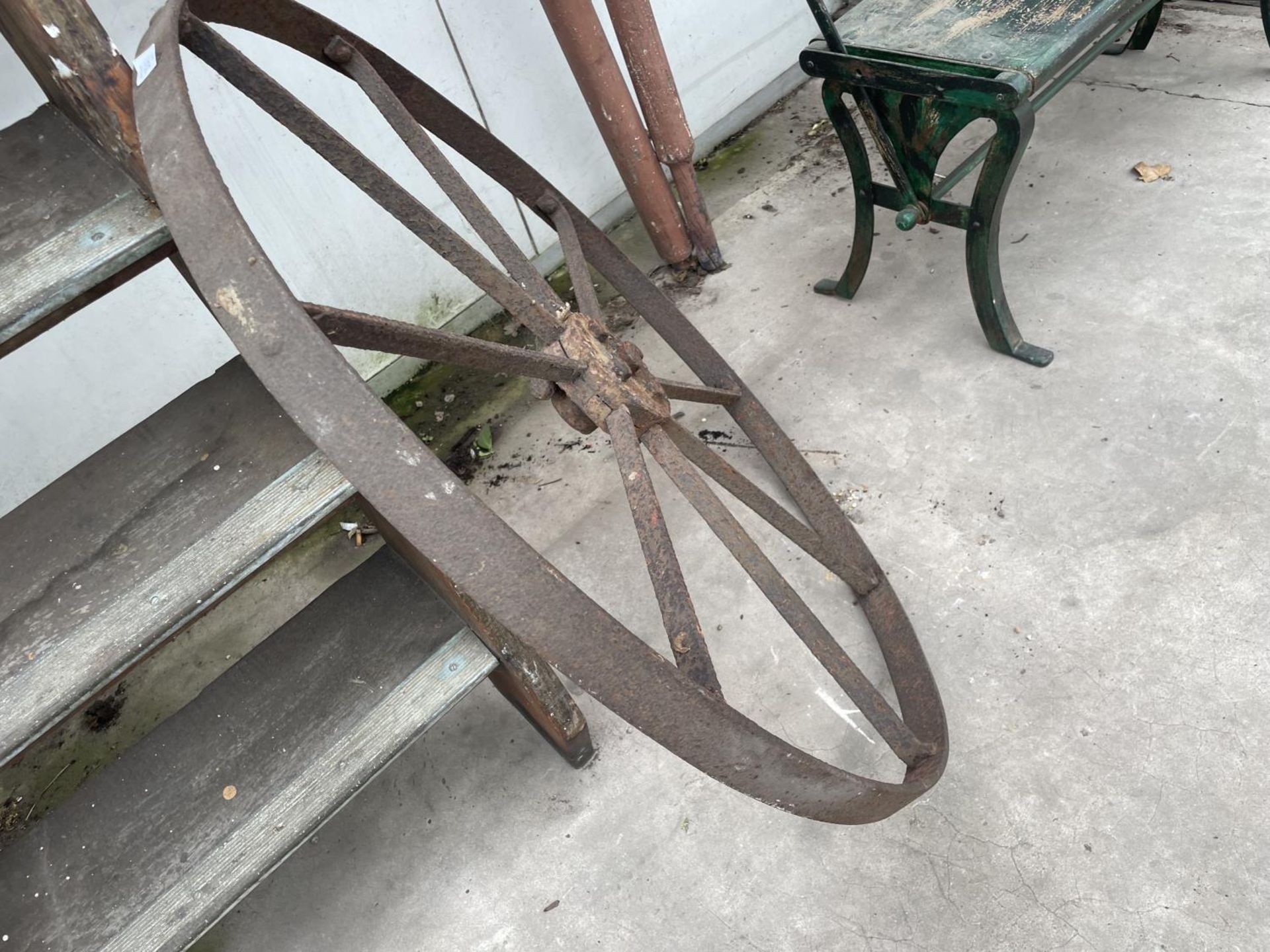 A 39" DIAMETER CAST IRON EIGHT SPOKE WHEEL, G.OWEN + SON, MARKET DRAYTON - Image 3 of 4