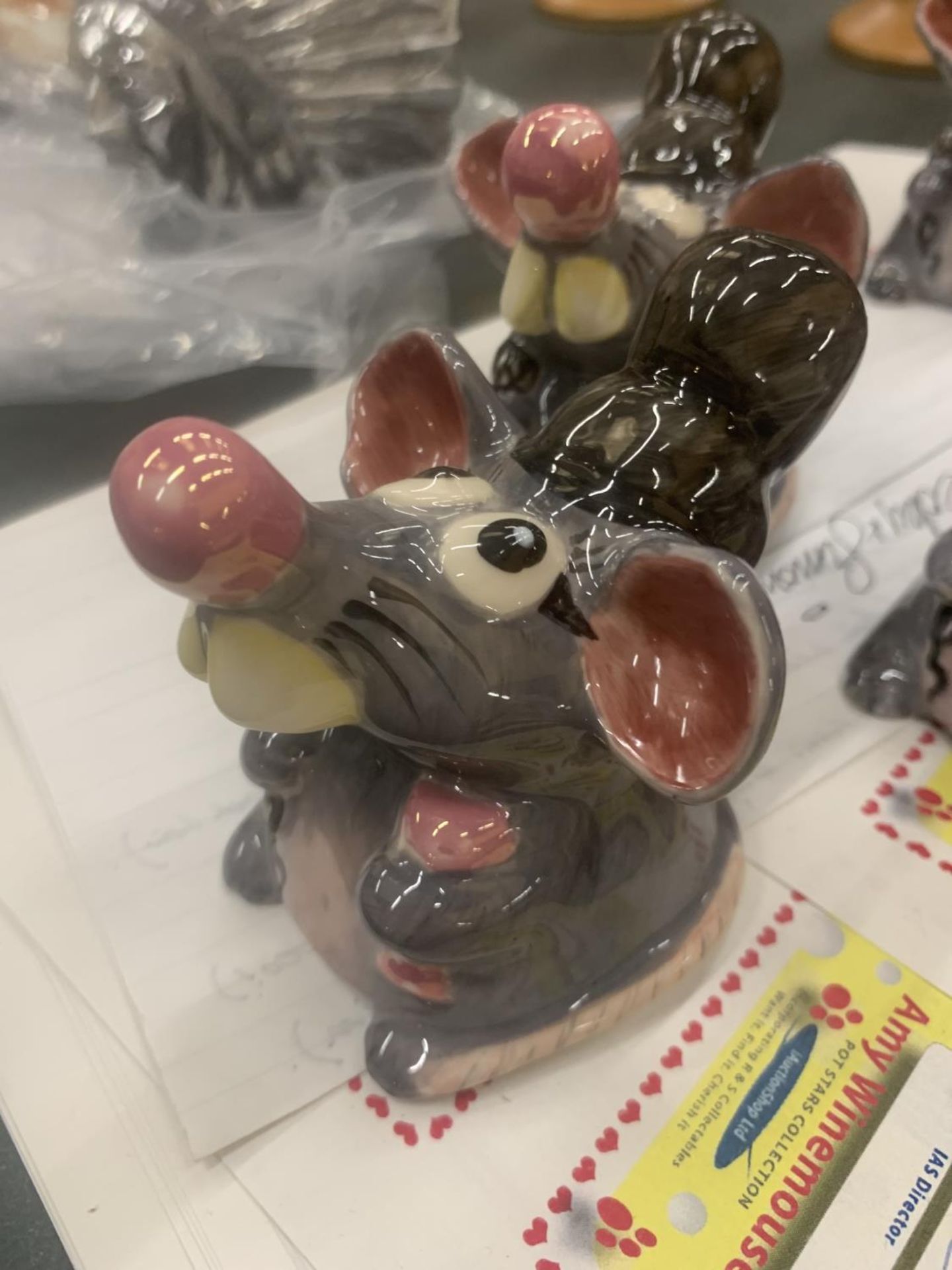 A COLLECTION OF AMY WINEMOUSE 'JOEY' MICE, ALL DIFFERENT NUMBERED LIMITED EDITIONS - 15 IN TOTAL - Image 3 of 4