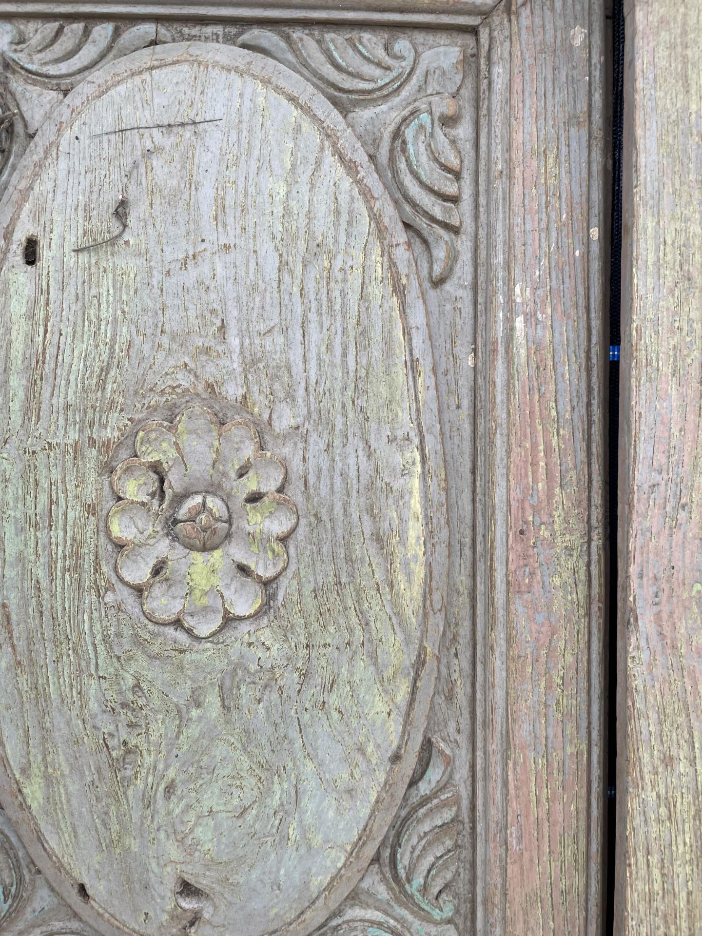 A PAINTED INDIAN HARDWOOD DOUBLE DOOR IN FRAME 34.5 X 74" - Image 4 of 4