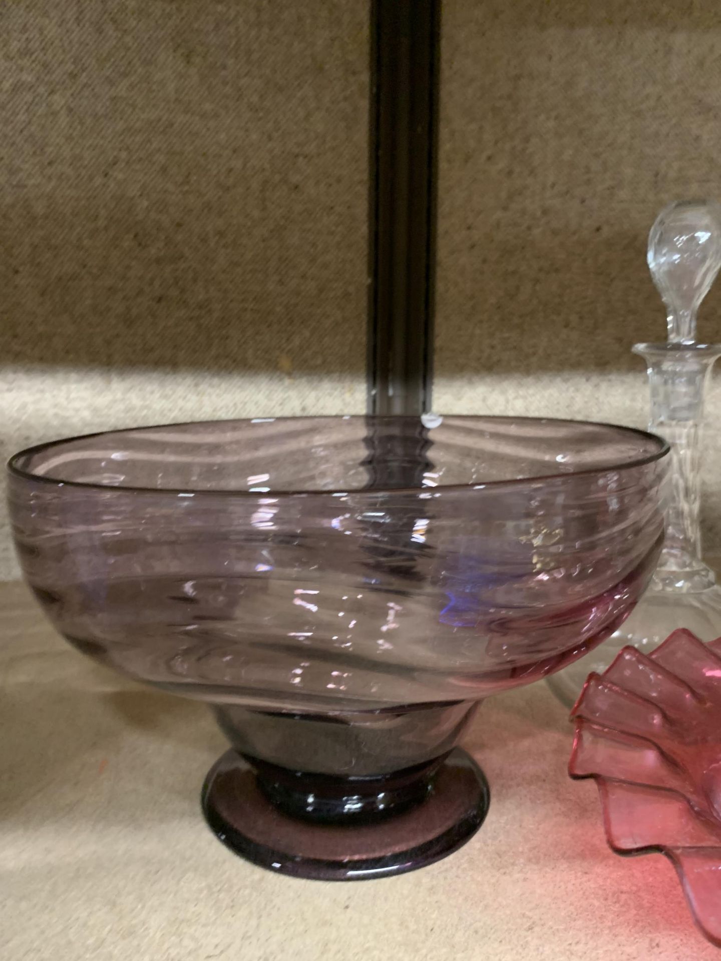 FIVE LARGE PIECES OF GLASSWARE TO INCLUDE A PURPLE OWL, CLEAR FOOTED BOWL WITH FLUTED EDGE, - Image 2 of 3