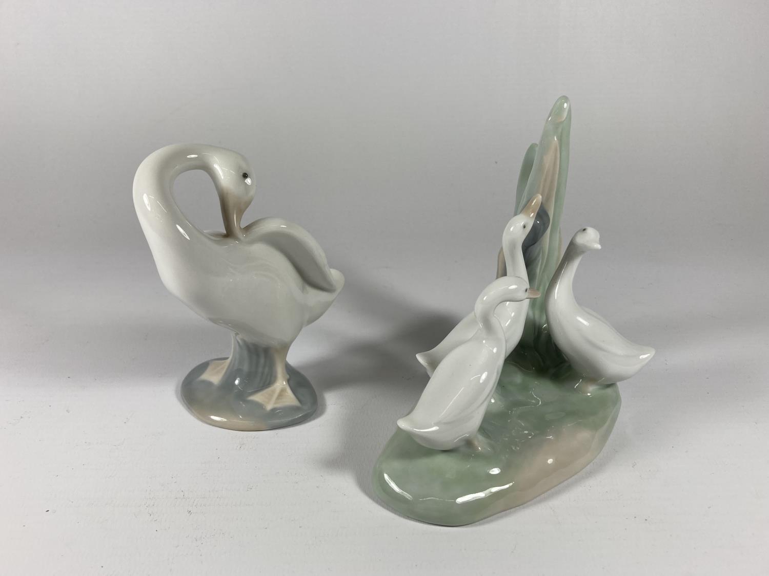 TWO GEESE FIGURES TO INCUDE A NAO AND A LLADRO