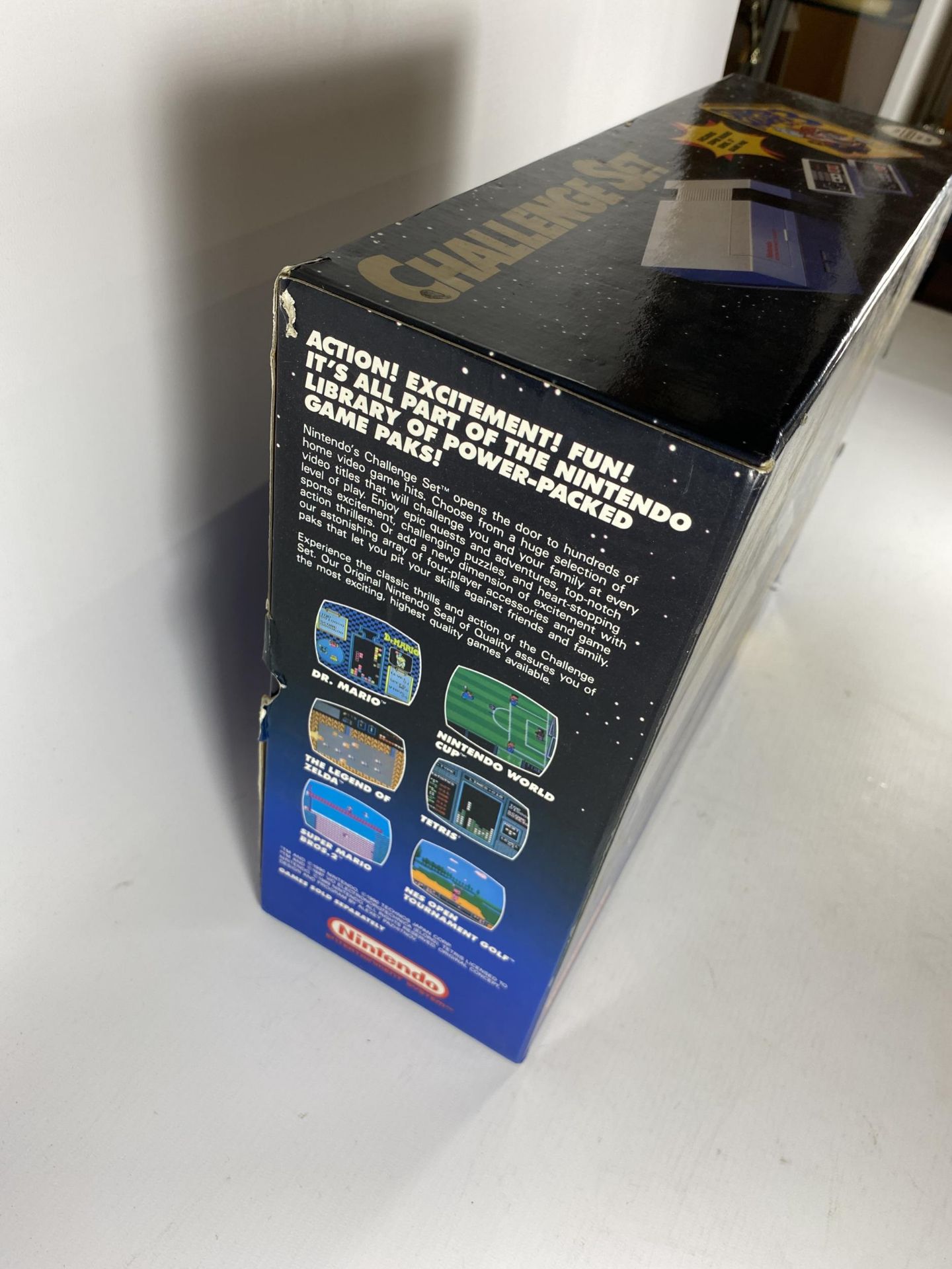 A BOXED RETRO NINTENDO NES CHALLENGE SET SUPER MARIO 3 CONSOLE - Image 2 of 5