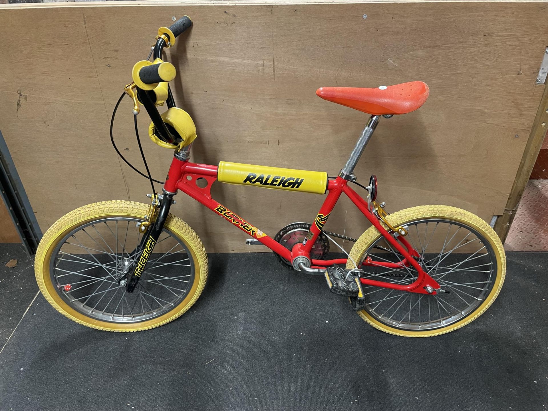 A RETRO 1980'S MARK 1 RED RALEIGH BURNER BIKE