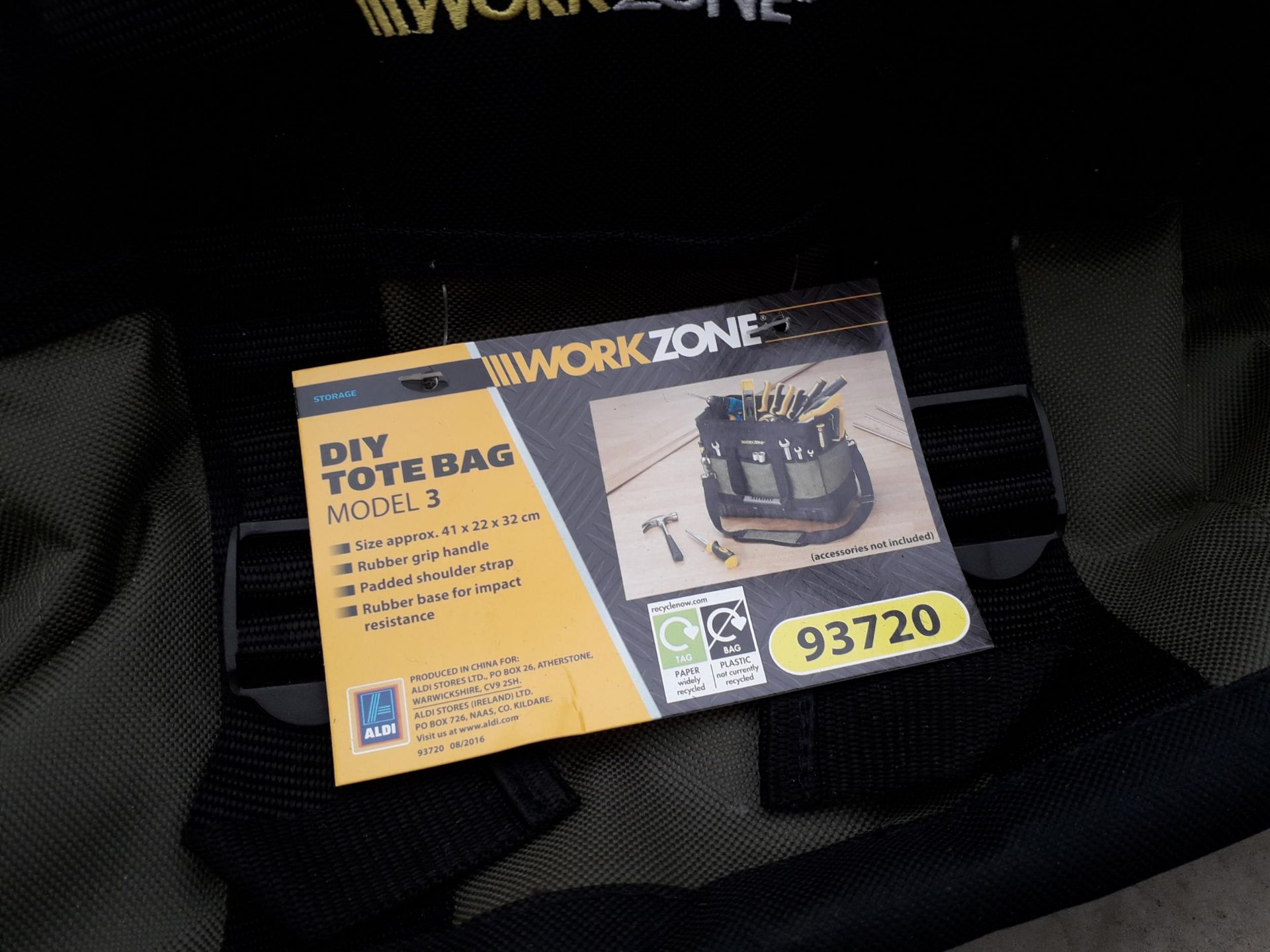 FOUR ITEMS TO INCLUDE AN AS NEW WORKZONE TOOL BAG, A STAINLESS STEEL KETTLE AND TWO FURTHER BAGS - Image 2 of 3