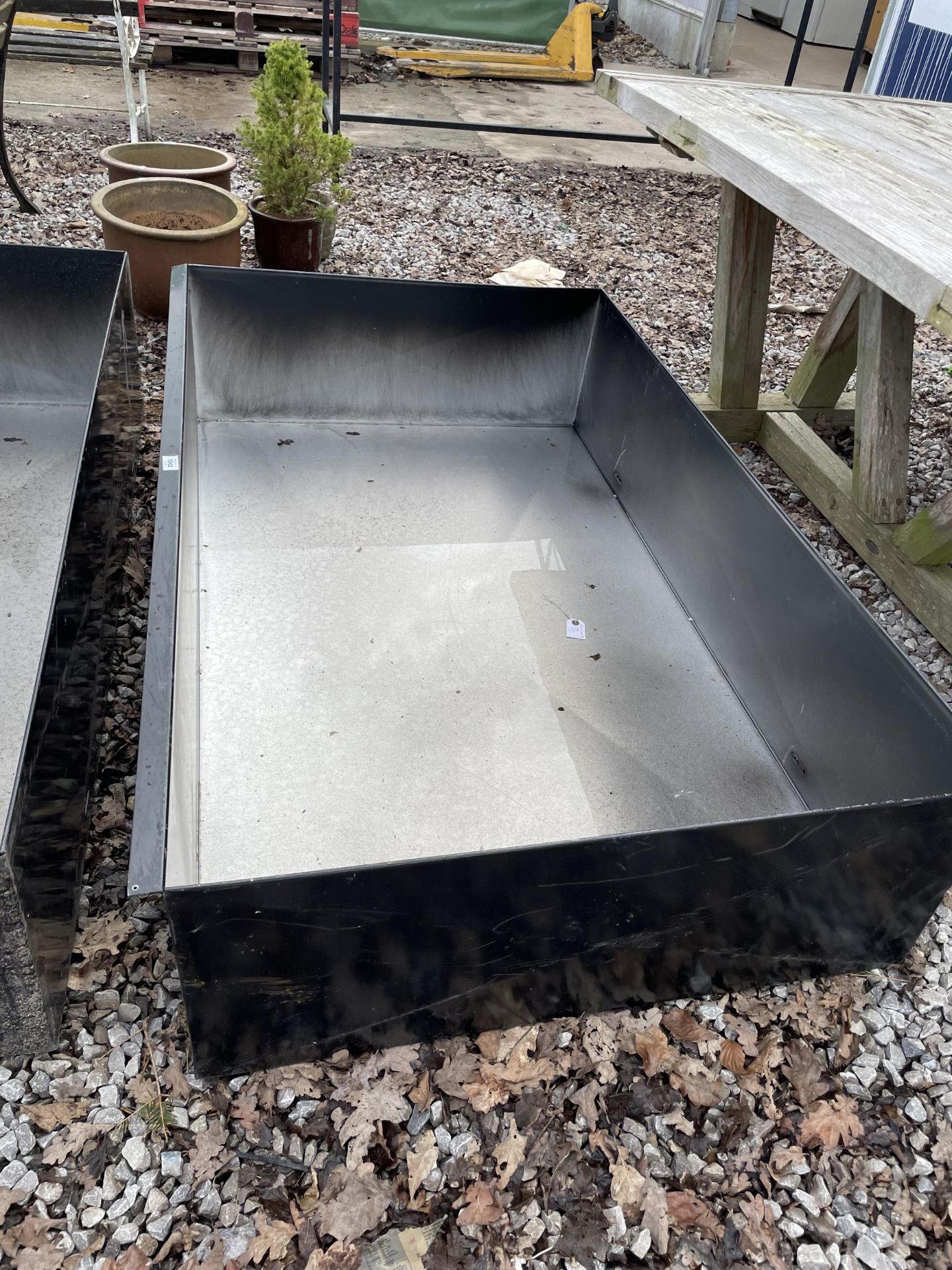 A LARGE ALUMINIUM TROUGH (L-150CM)