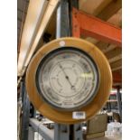 A VINTAGE PINE FRAMED ROUND ANEROID BAROMETER DIAMETER APPROX 30CM